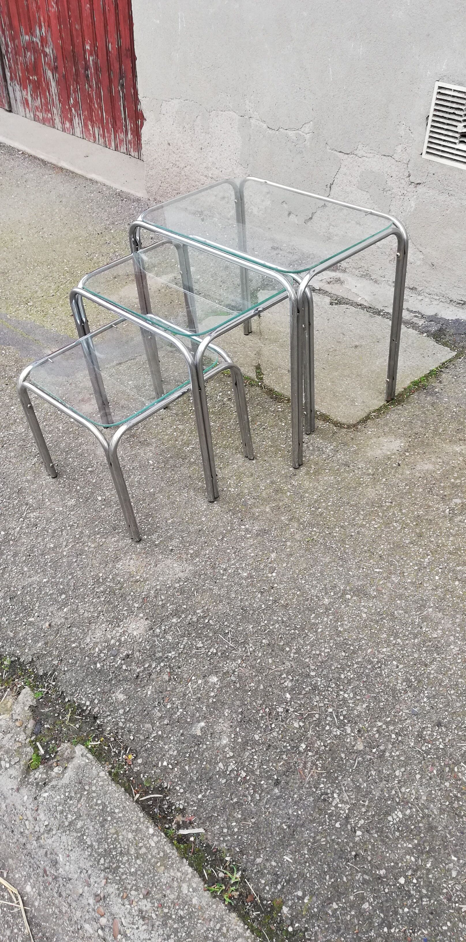 Vintage pull-out coffee tables