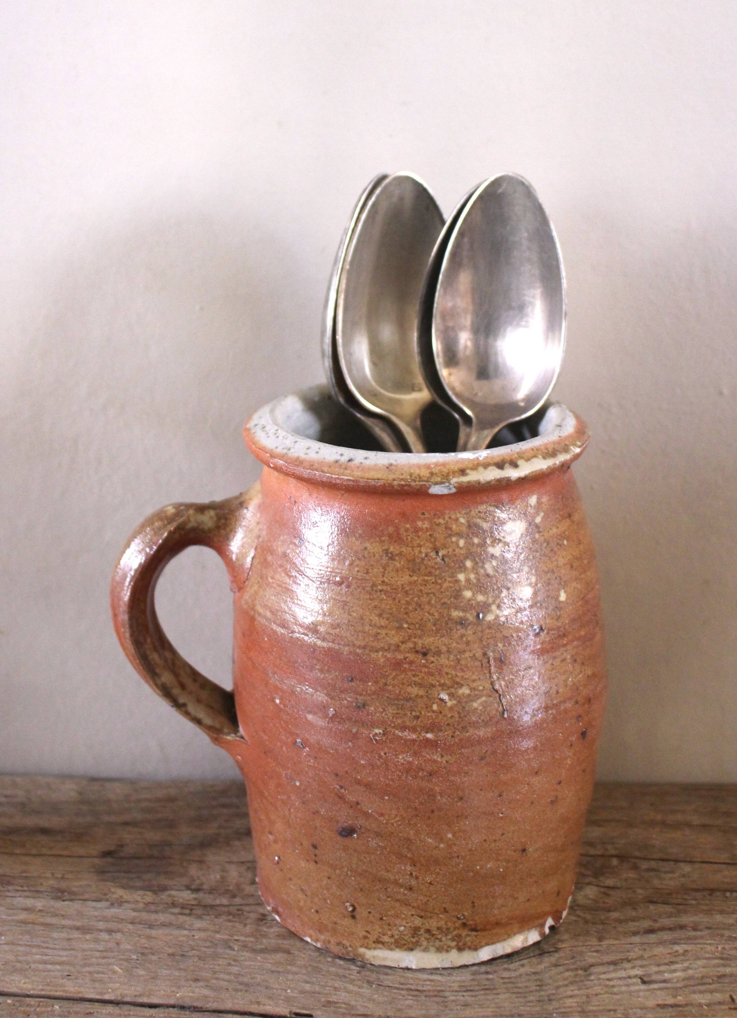 Round-handled terracotta pot vase