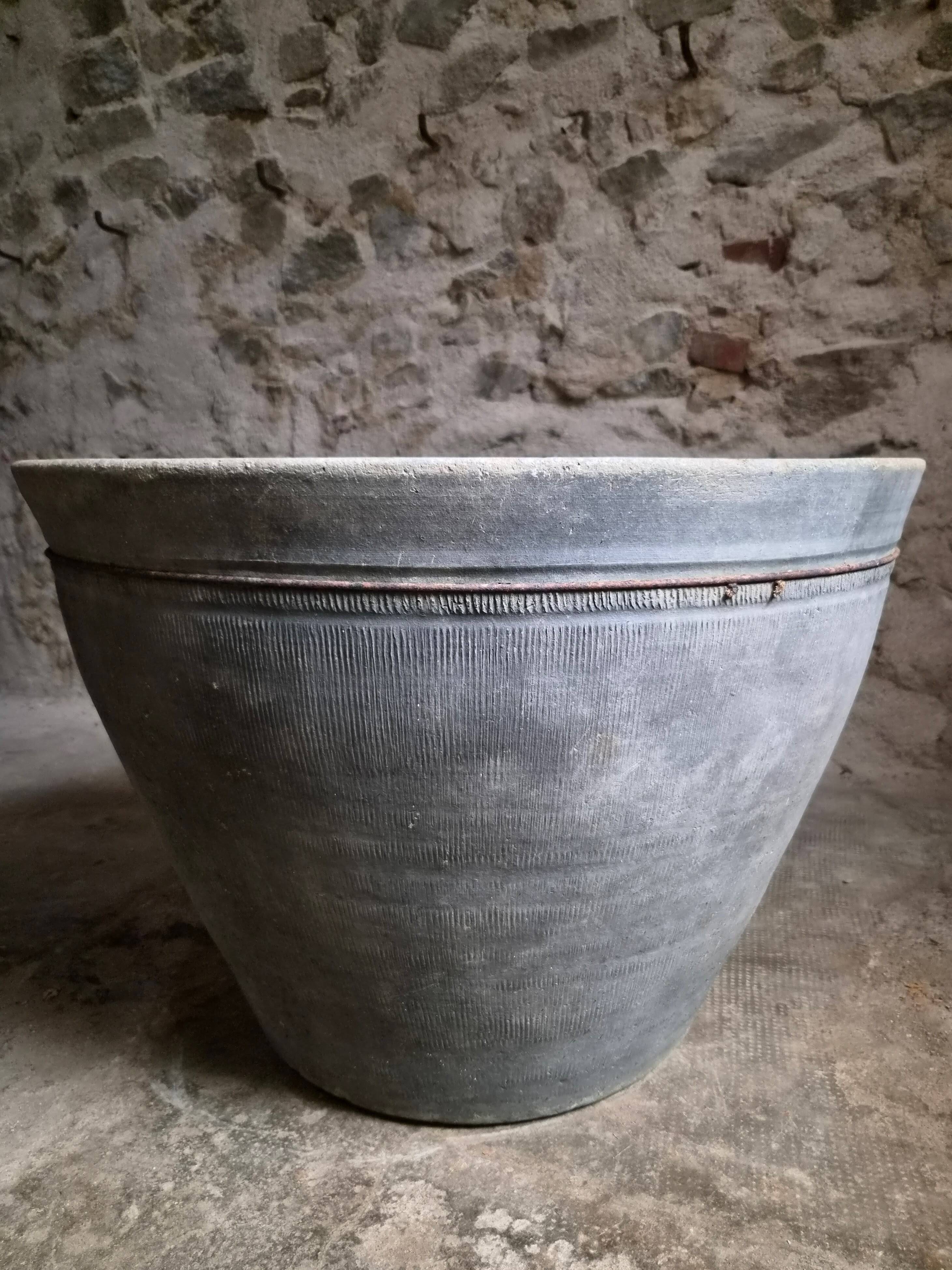 Antique terracotta planter – 19th-century laundry tub XXL