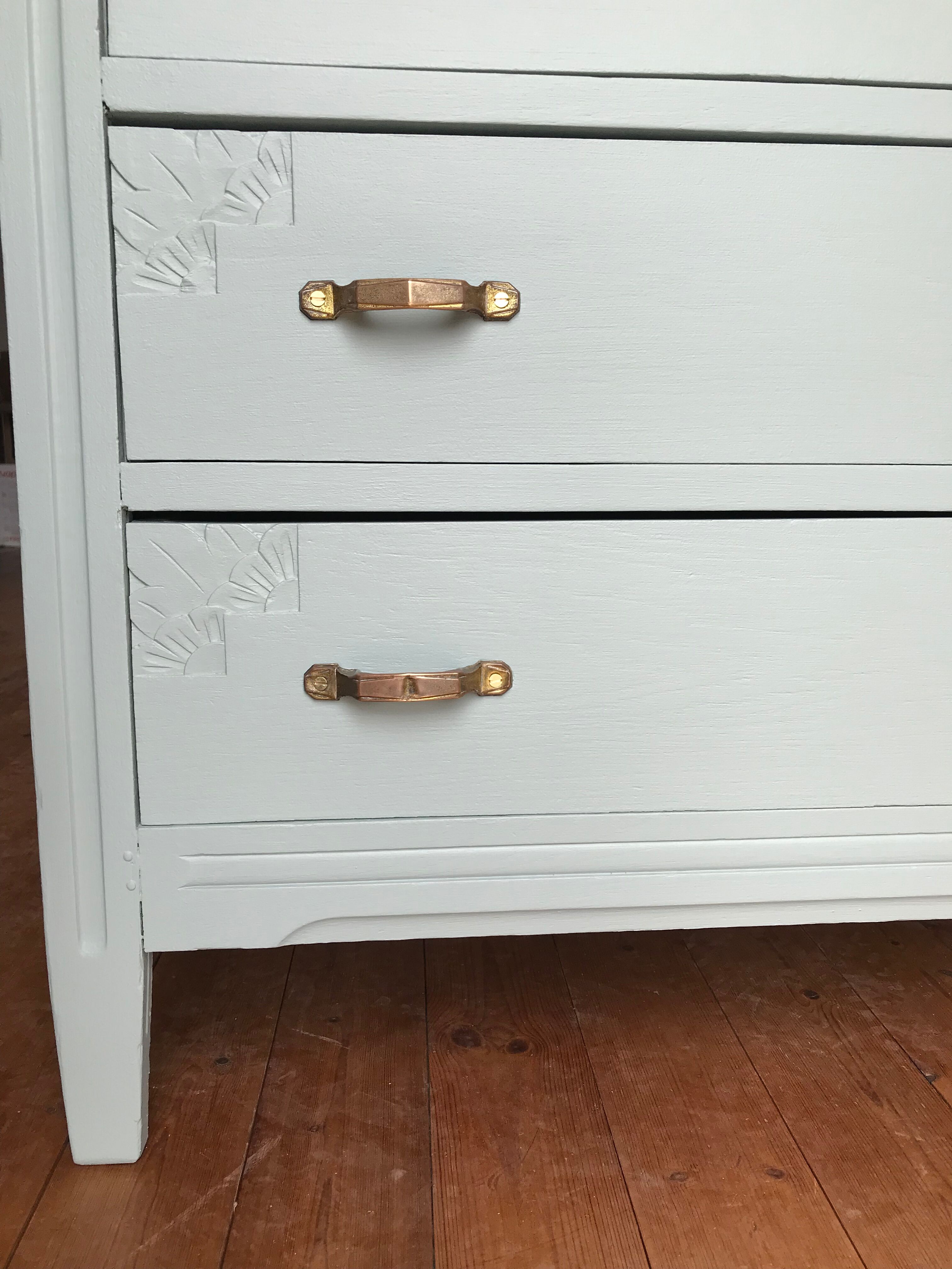 Commode art deco vert amande