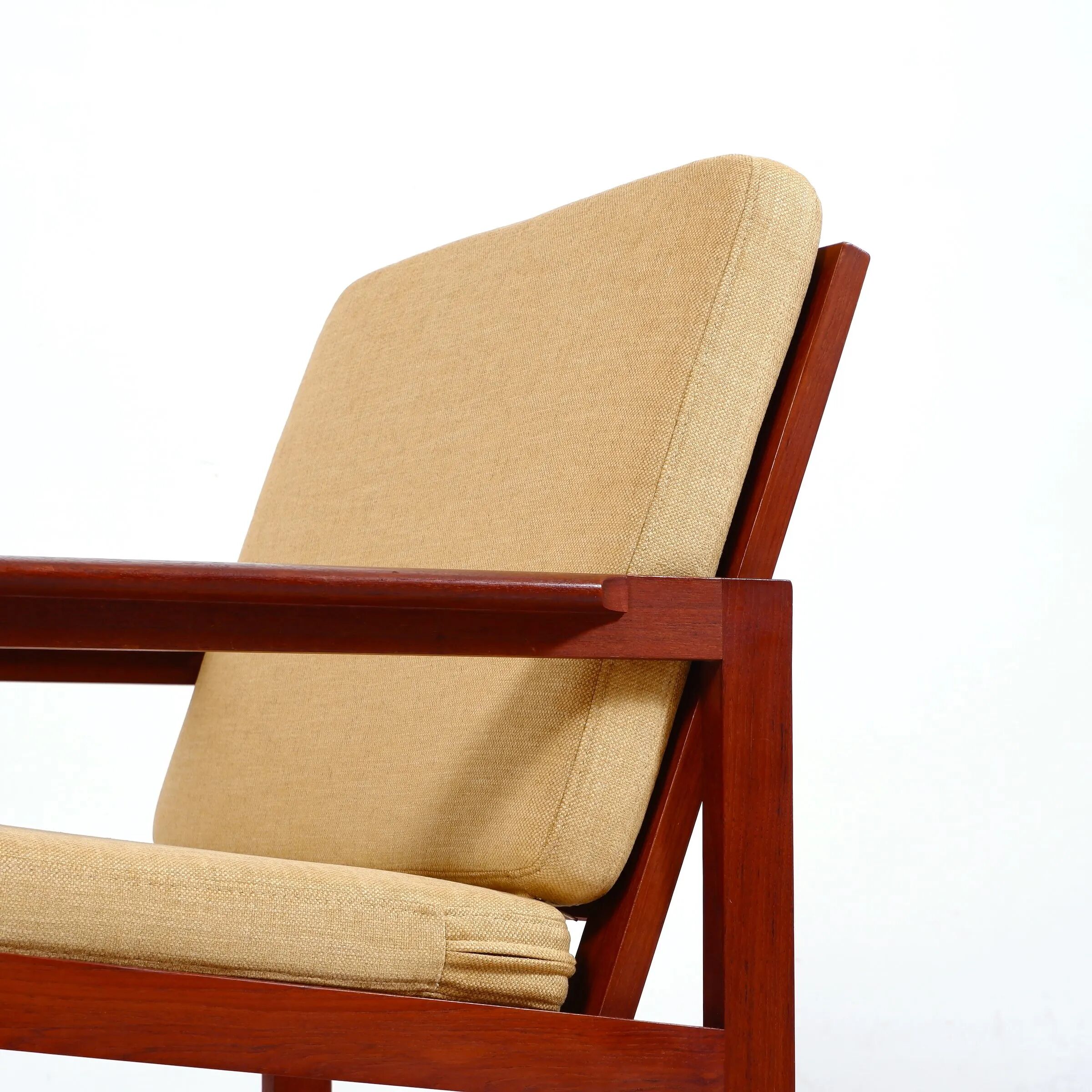 “Capella” lounge chair by Illum Wikkelsø for Niels Eilersen