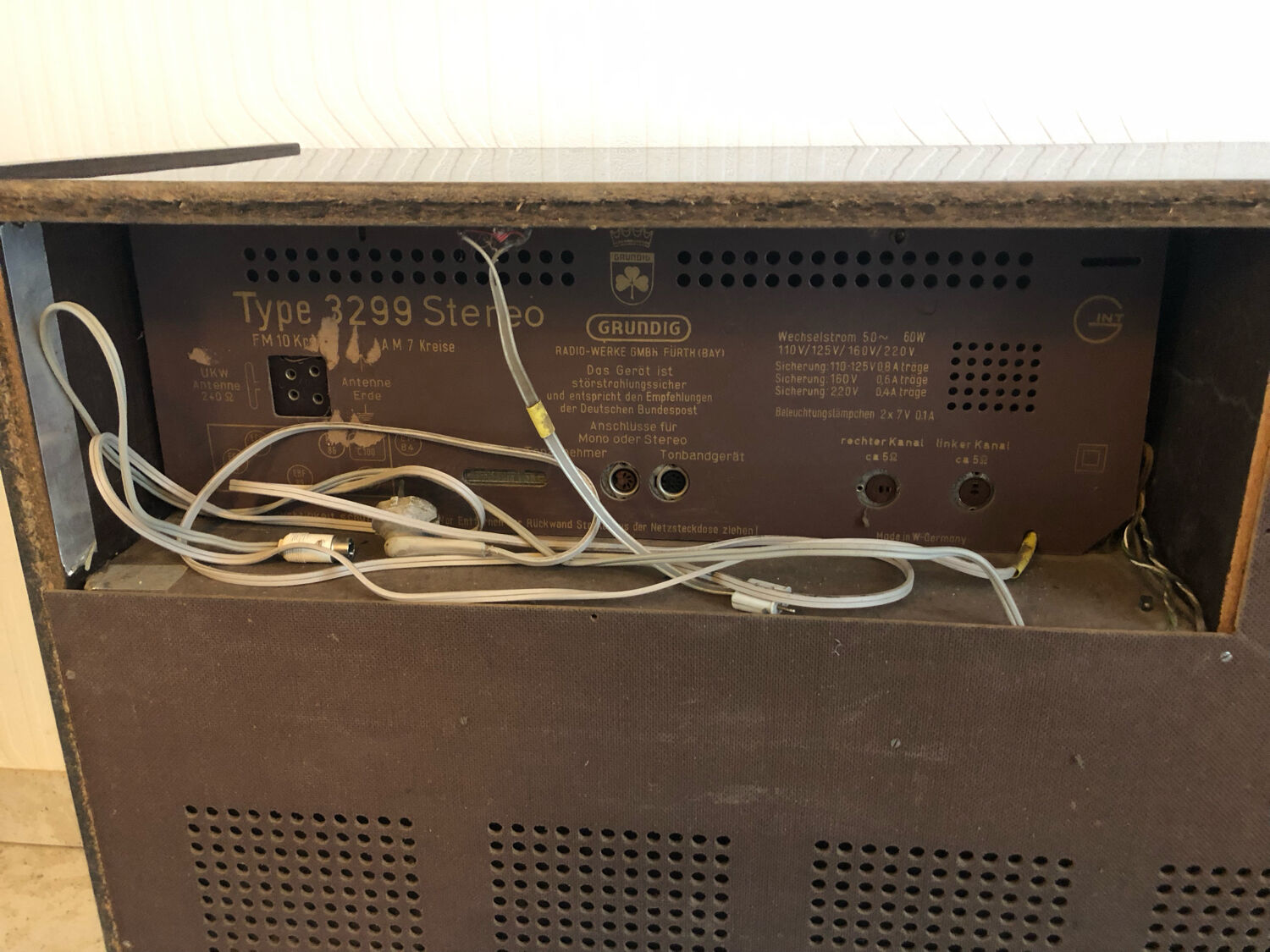 Platinum radio cabinet grundig vintage year 60/70