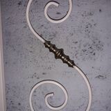Metal corner shelf