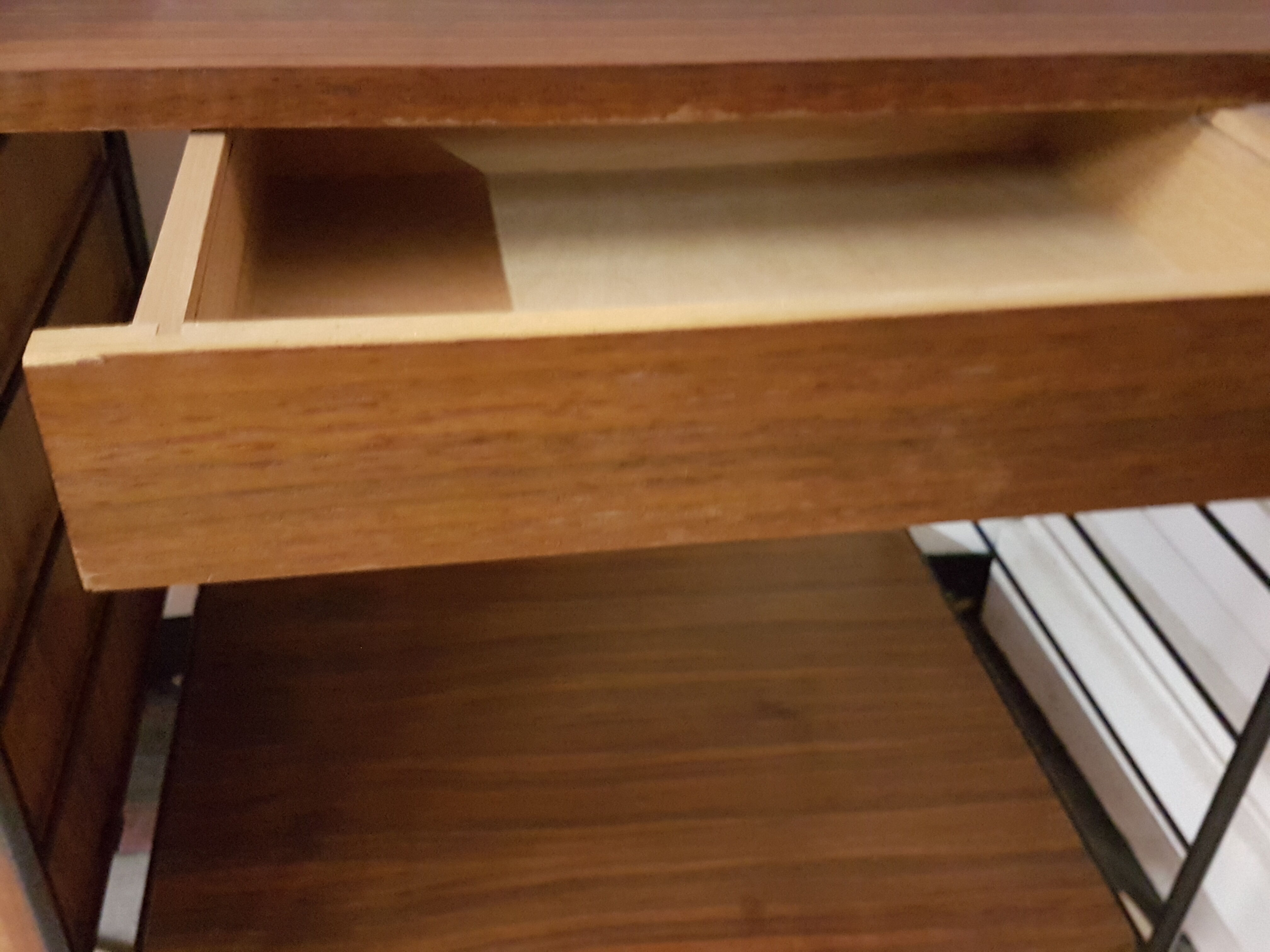 Adjustable shelves WHB string of the 1960s