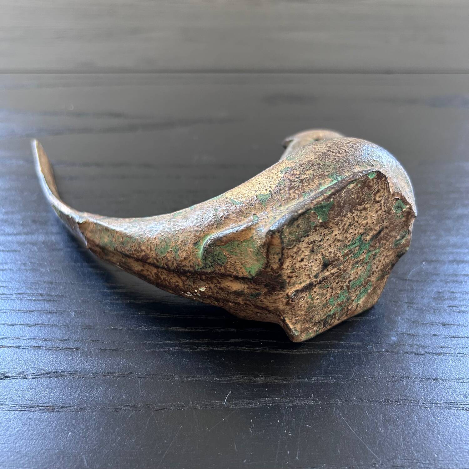 Zoomorphic ashtray in patinated bronze