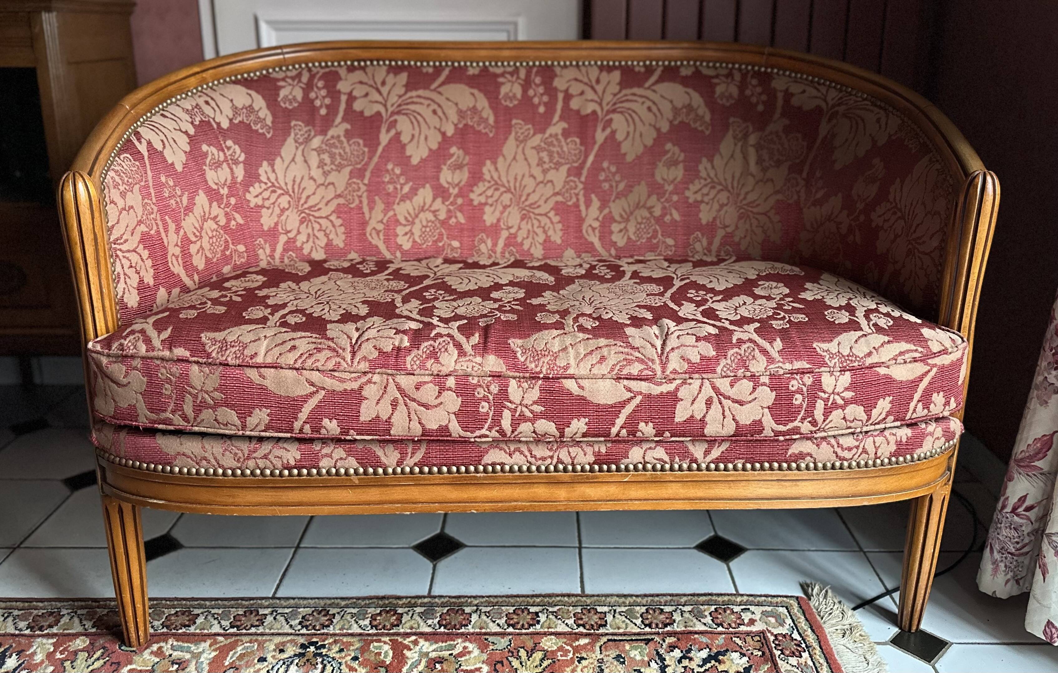 Set of Louis XVI style basket benches, 2 and 3 seats