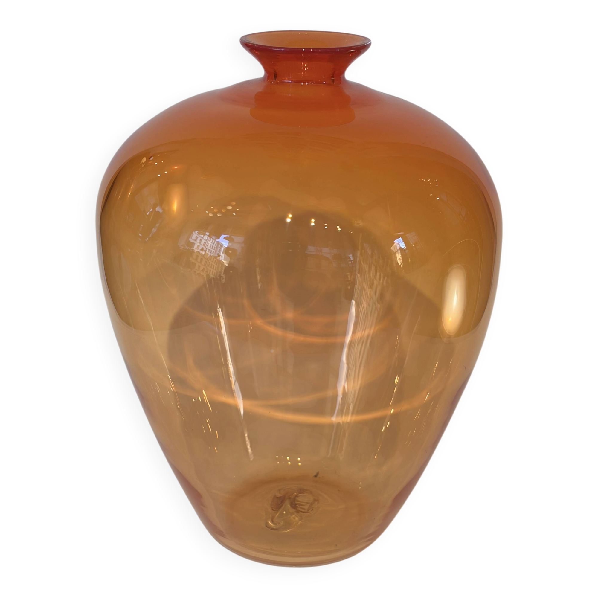 Blown glass vase, V from B, Ornaments
