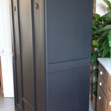 Black Parisian wardrobe