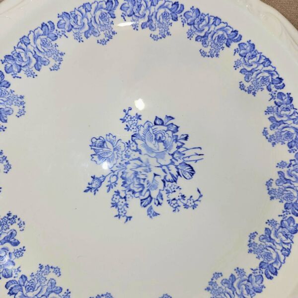 Superbe service de 6 assiettes anciennes à décor floral bleu - Bord festonn