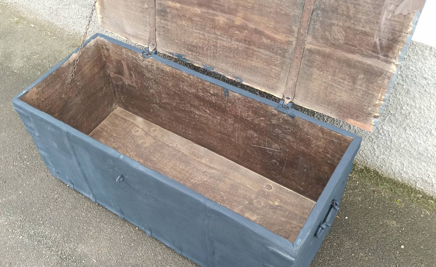 Coffre en bois