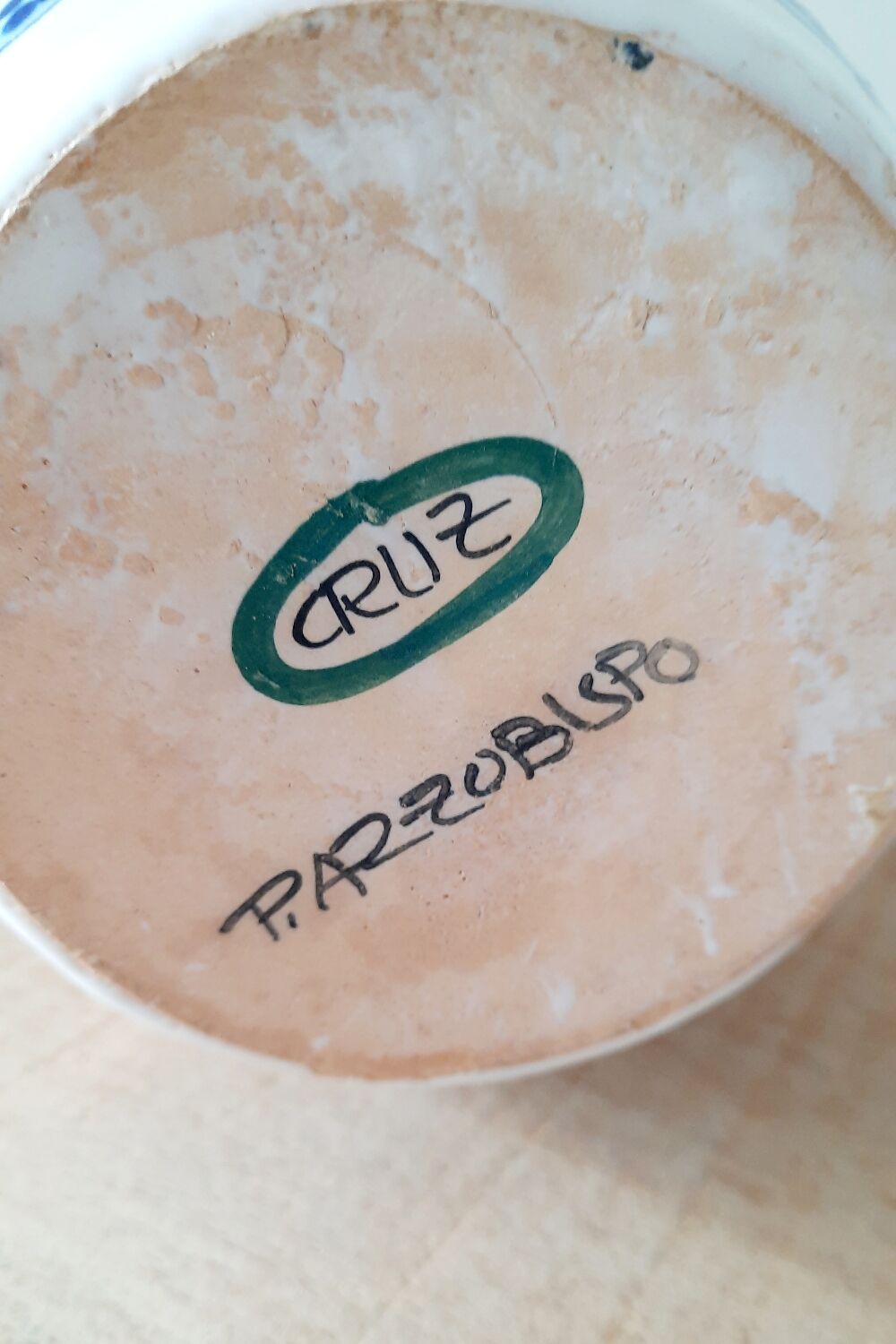 Ceramic pitcher cruz