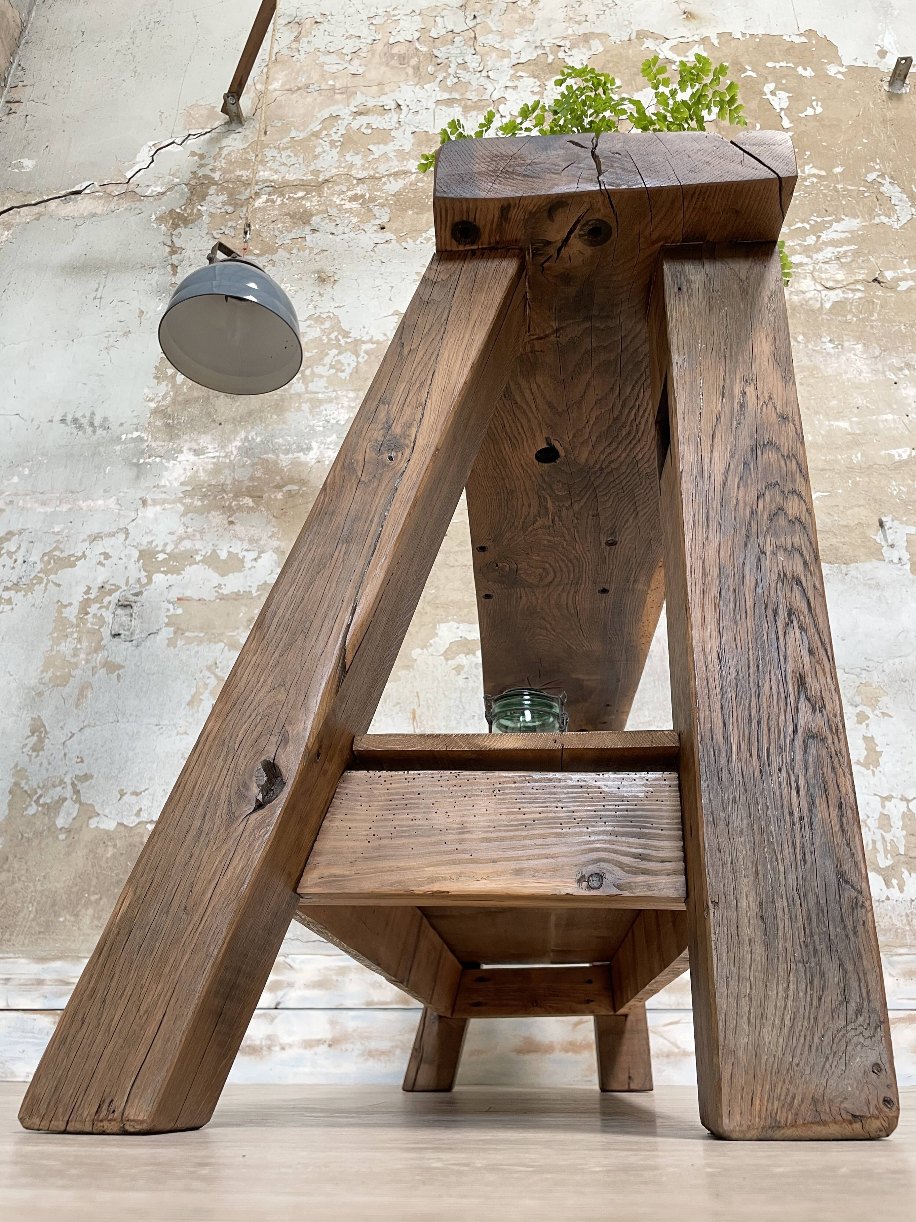Workshop workbench in solid oak
