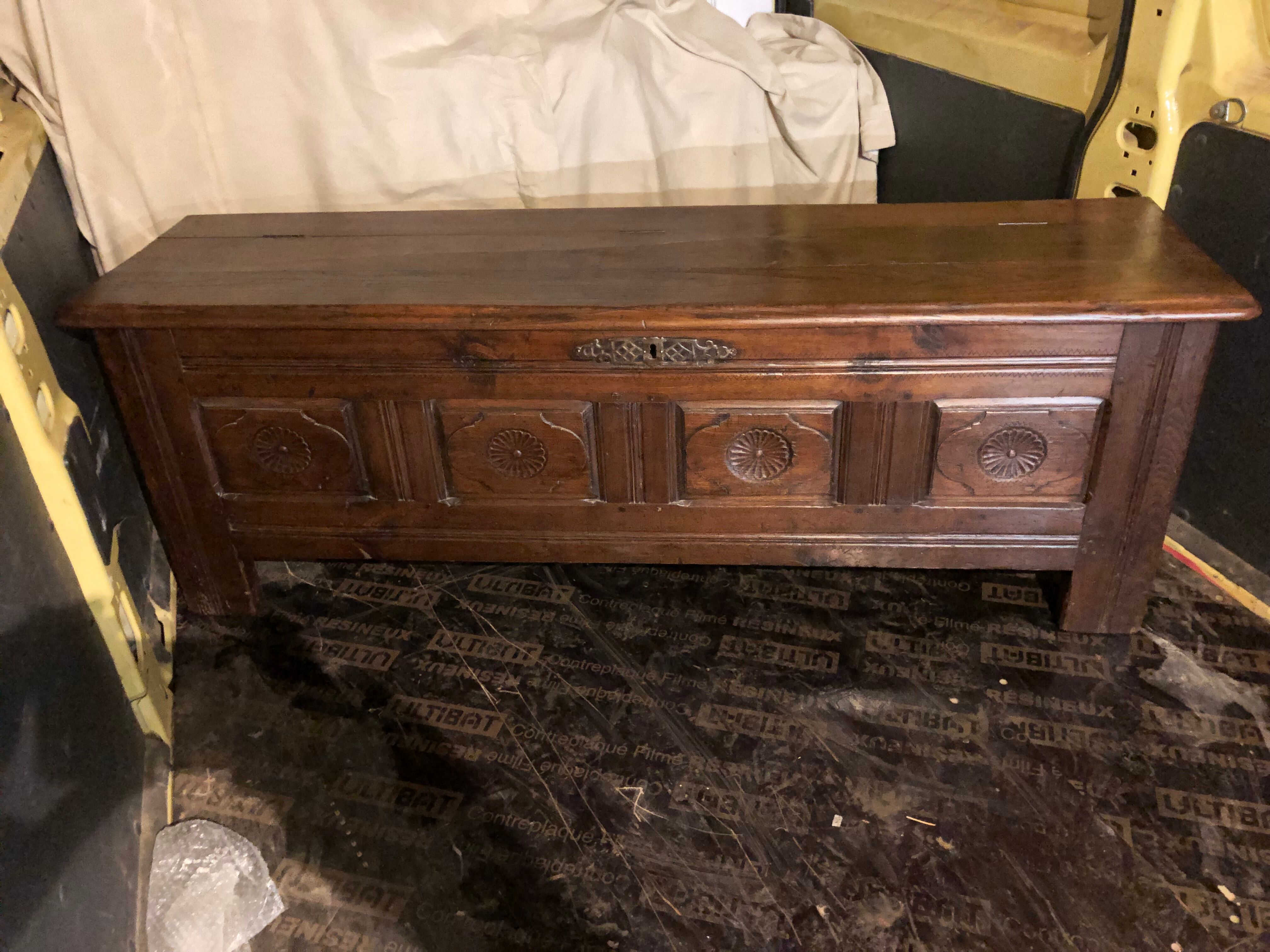 Chest XVIII century in ash