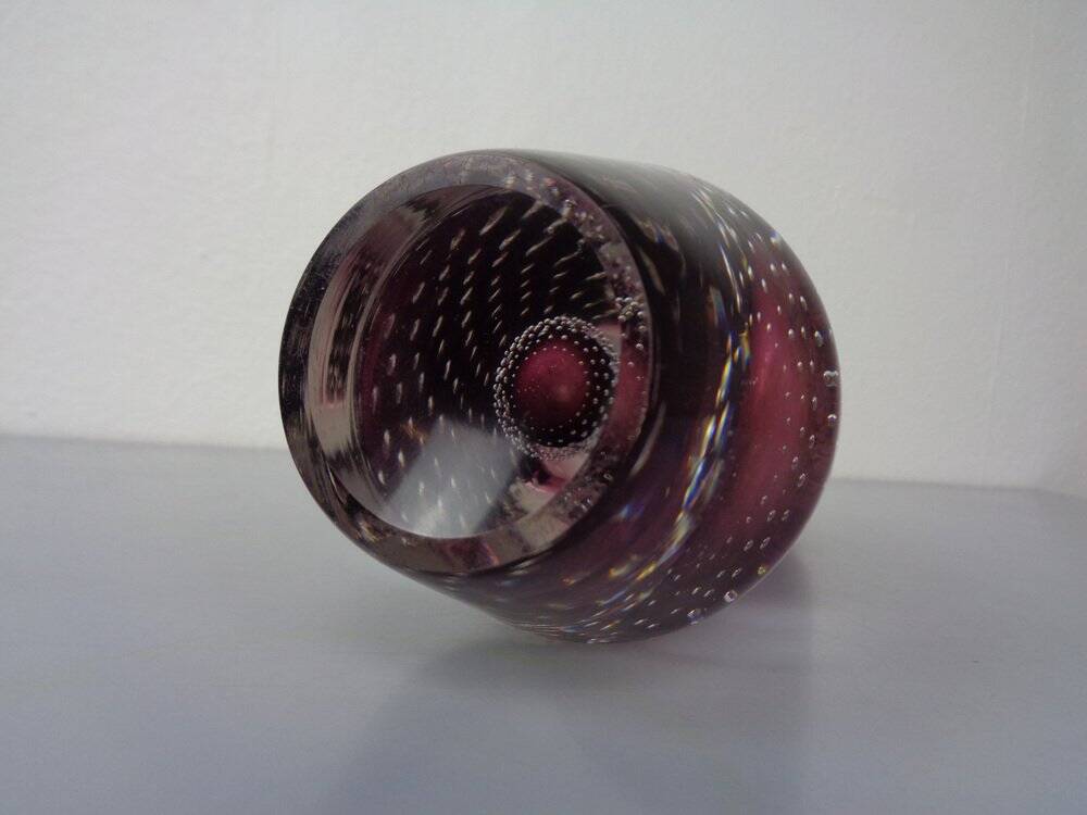 Glass vase by Gunnel Nyman for Nuutajärvi Notsjö, Finland, 1940s.