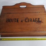 Boite à cirage en bois vintage
