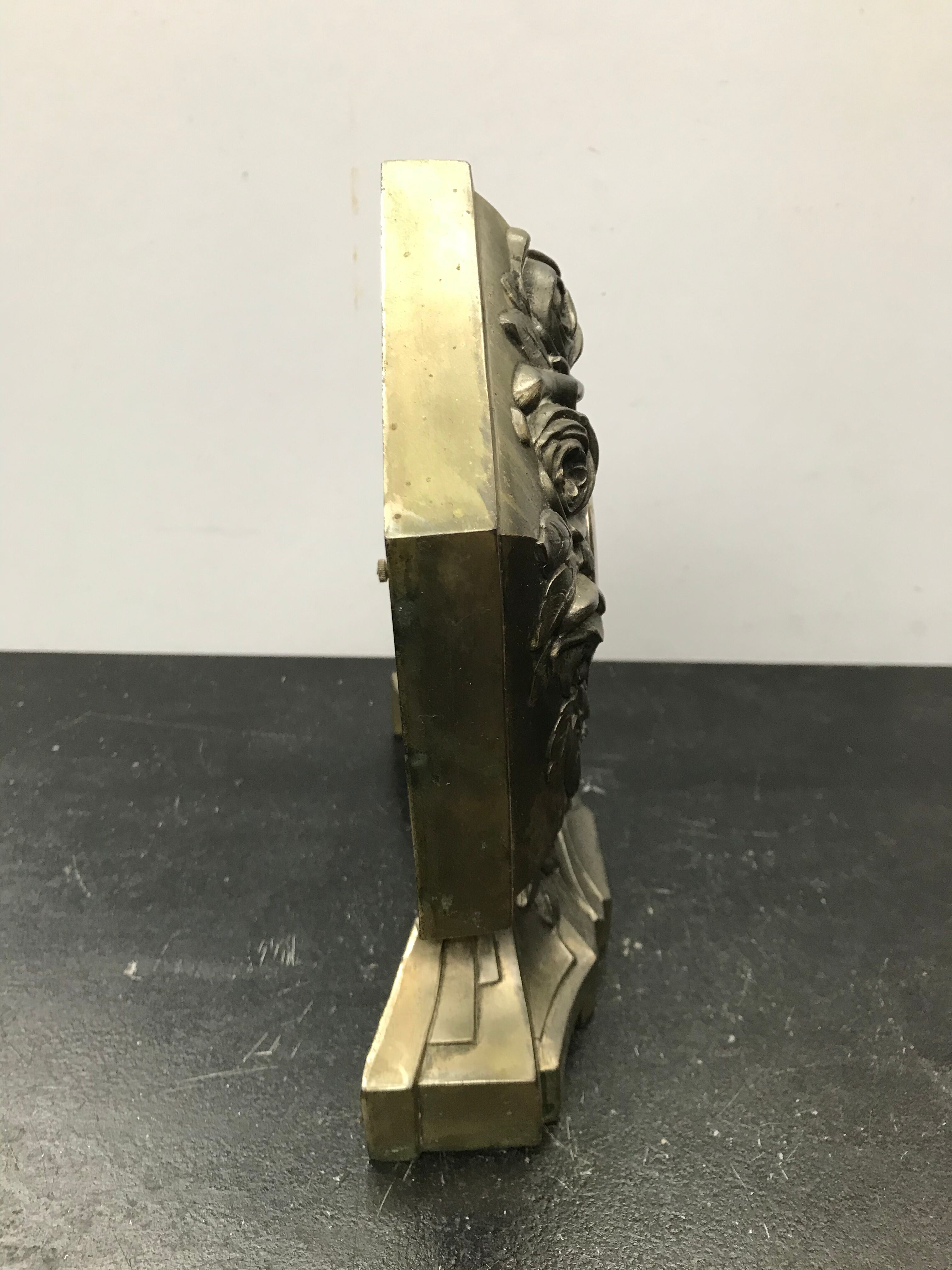 Clock on feet art deco vintage metal