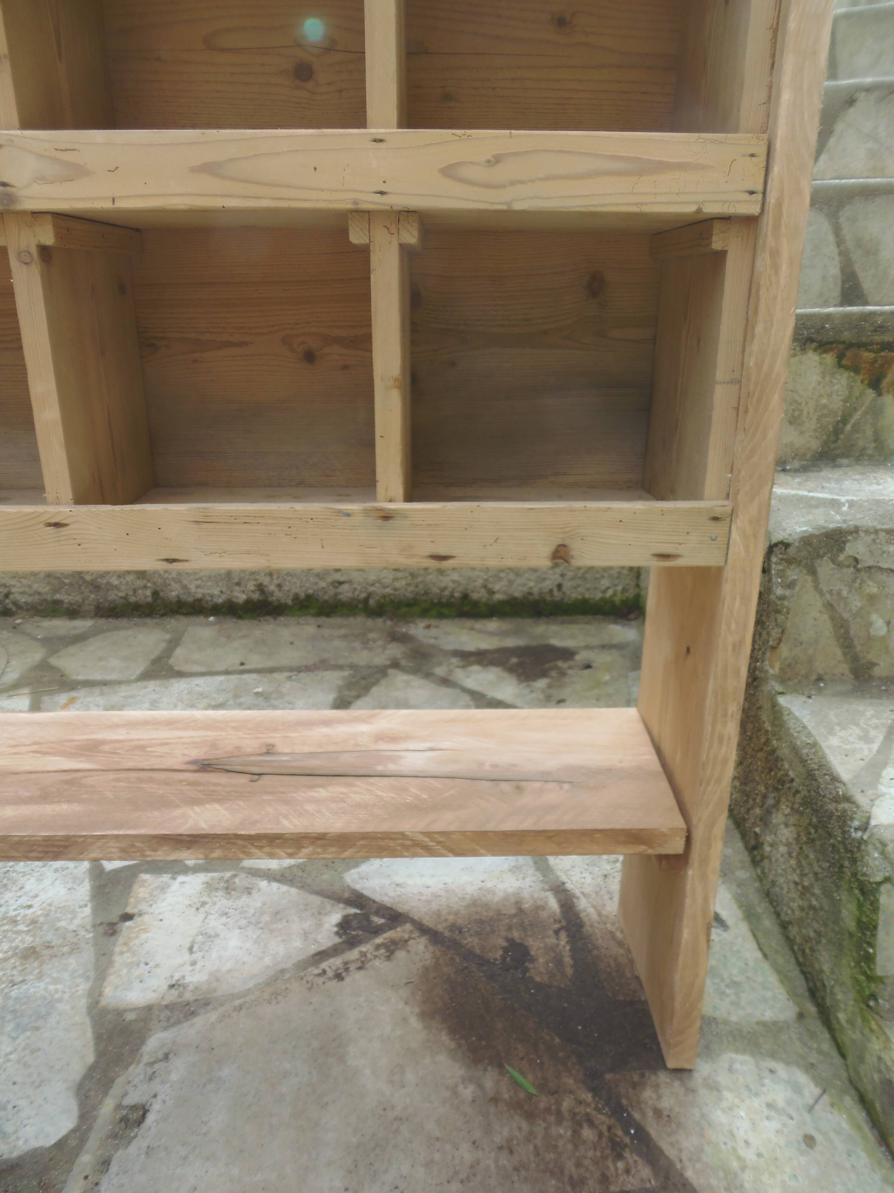 Vintage pitch pine craft furniture, 20 lockers, 2 mobile shelves
