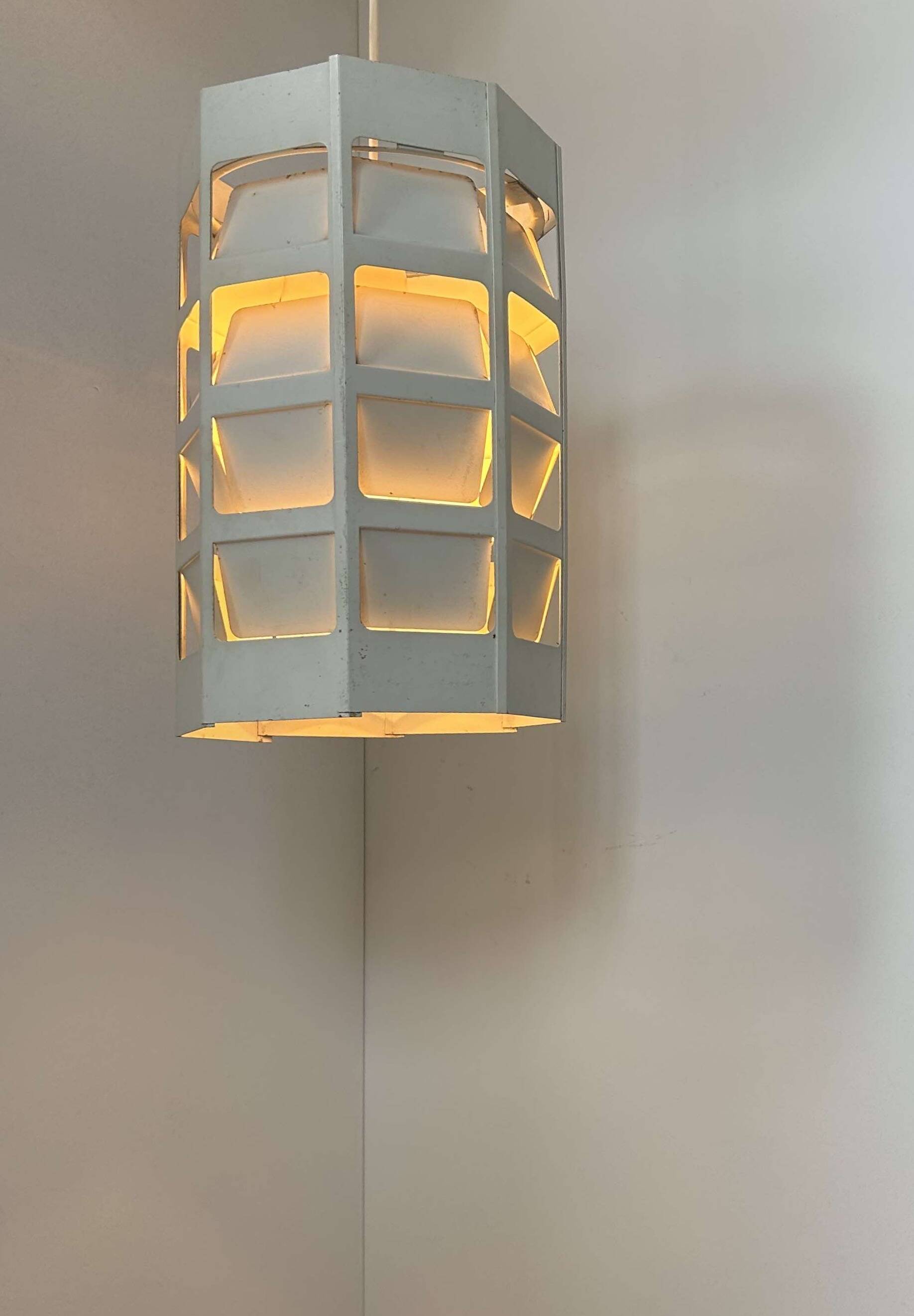 Vintage pendant light by Poul Gernes, matt white lacquered metal, by Poulsen Denmark 1960.