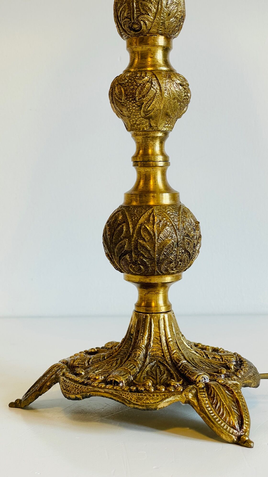 Lamp in brass solid and fabric