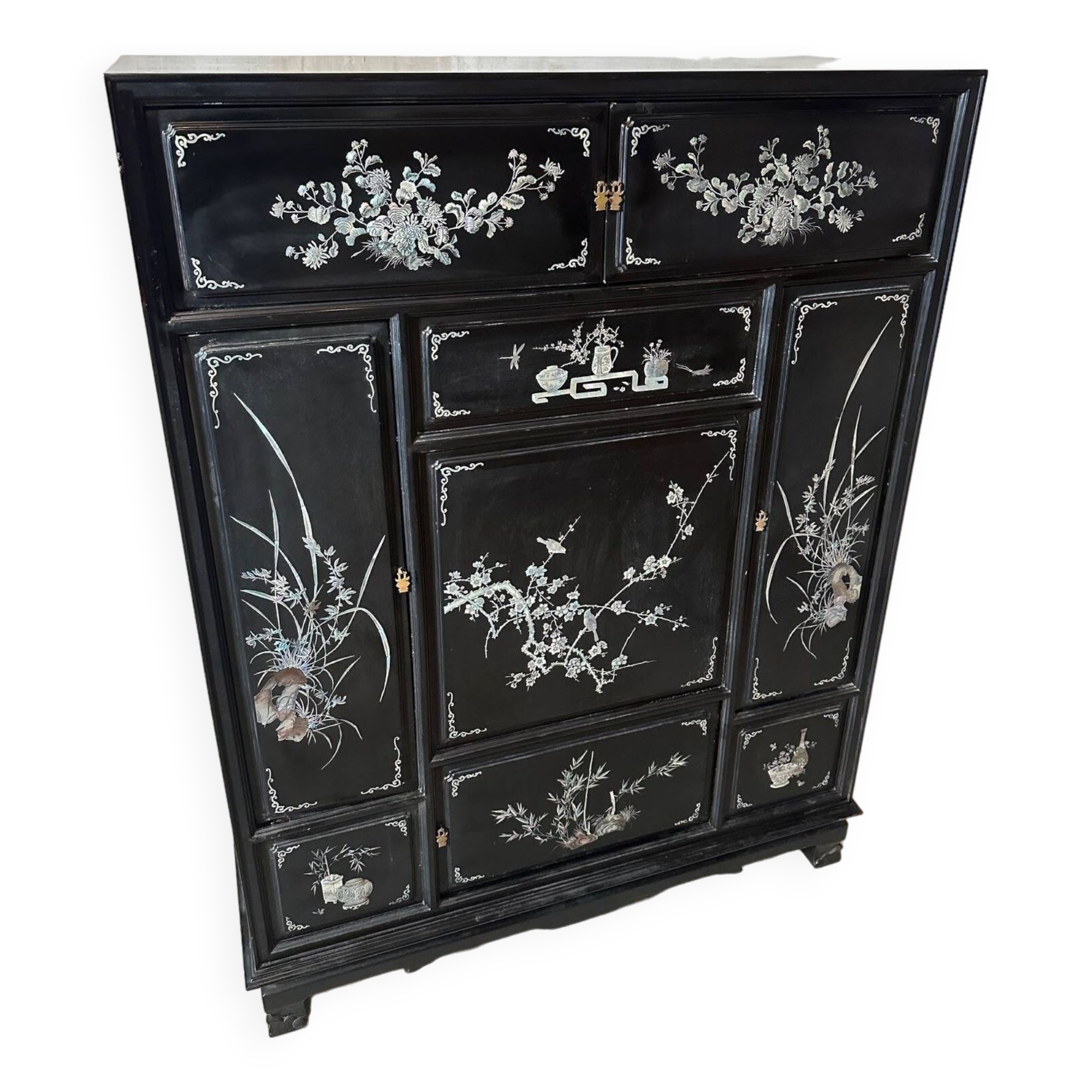 Vietnamese furniture 1950