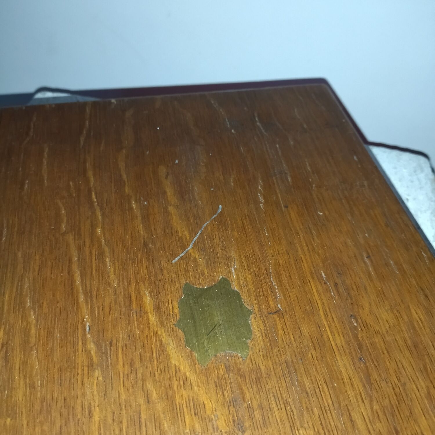 Box 24 cutlery with silver metal fish