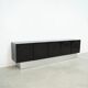 Buffet brutaliste noir par Musterring