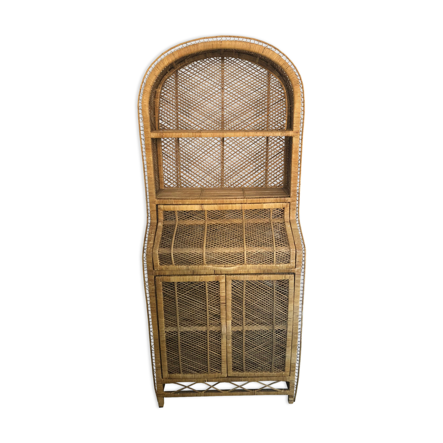 Étagère en rotin vintage