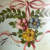 Bouillotte lamp in painted sheet metal decorated with flowers
