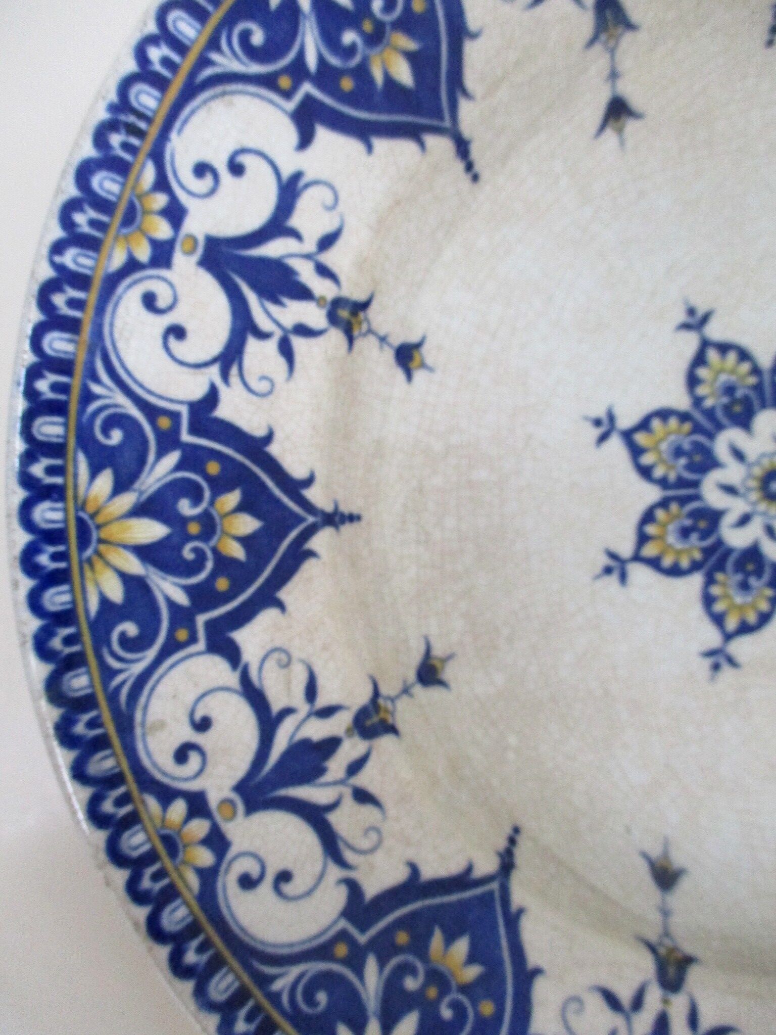 Assiette en faïence de Sarreguemines décor Rouen XIX ème