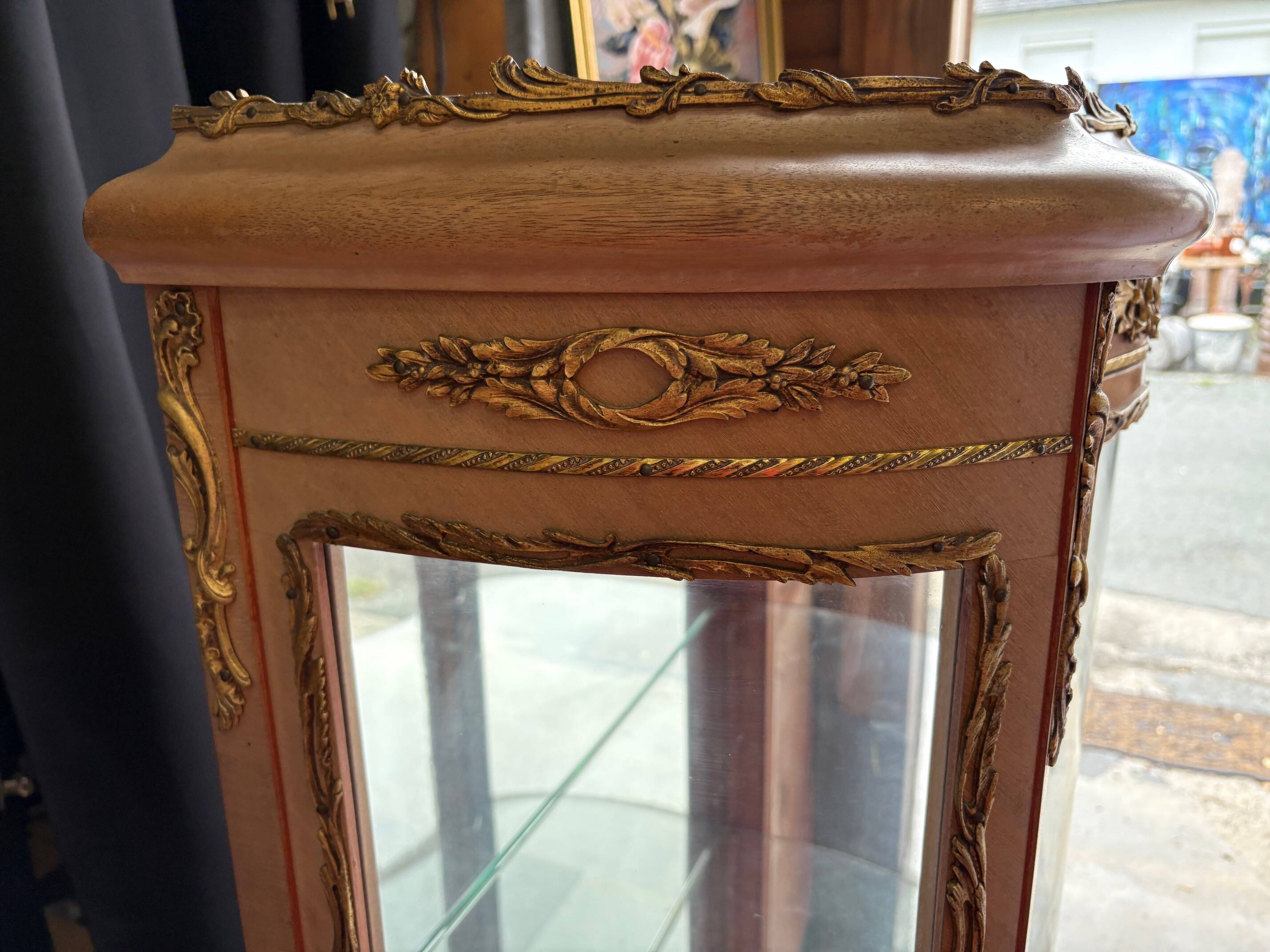 Louis XV/Transition style display cabinet in wood and gilt bronze