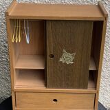 Large wardrobe for storing dolls' clothes and accessories, 2 sliding doors