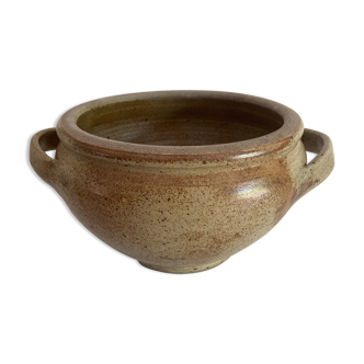 Sandstone bowl with handles