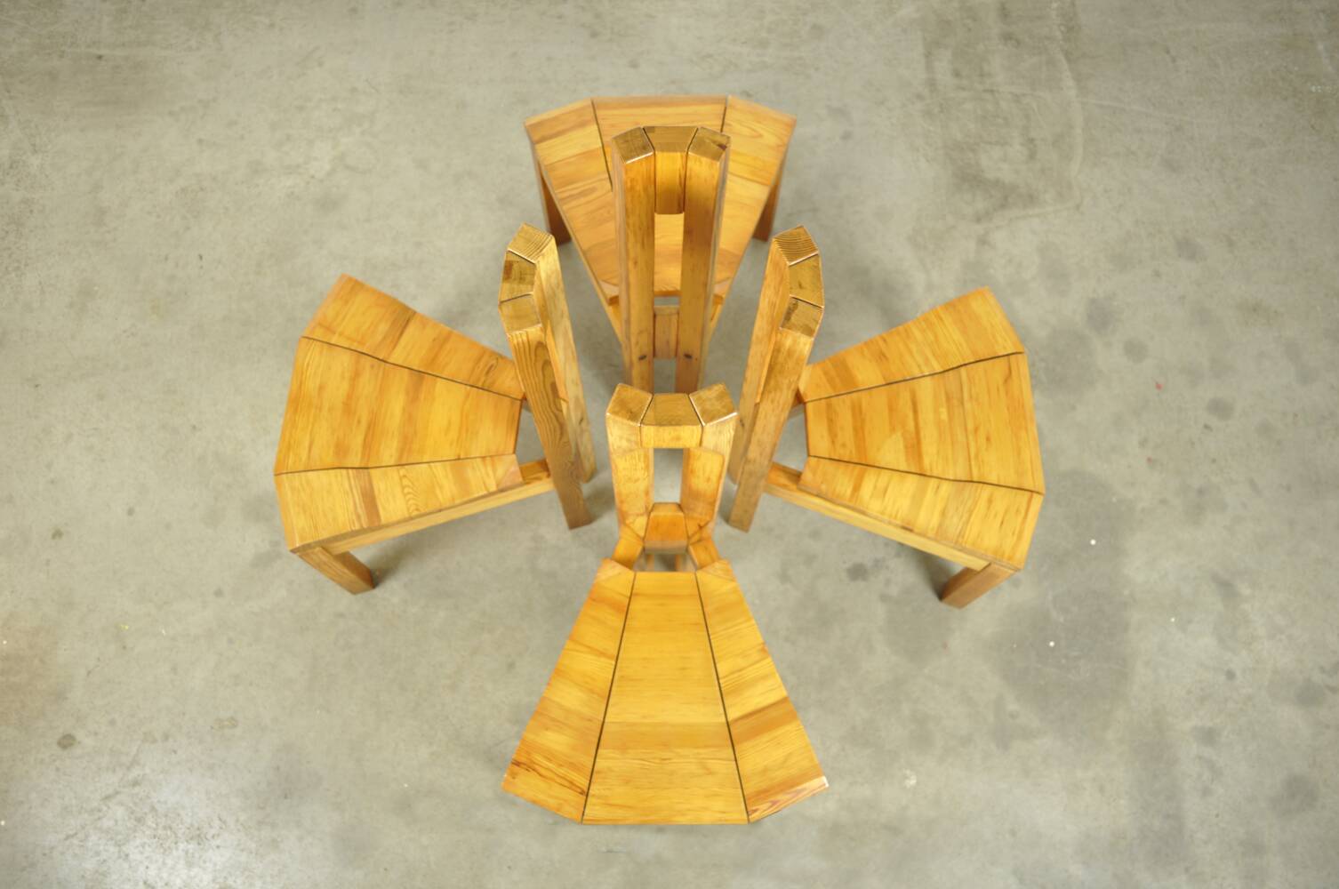 LAUKAAN PUU / brutalist pine dining table chairs “Rantasipi” / Finland 70s