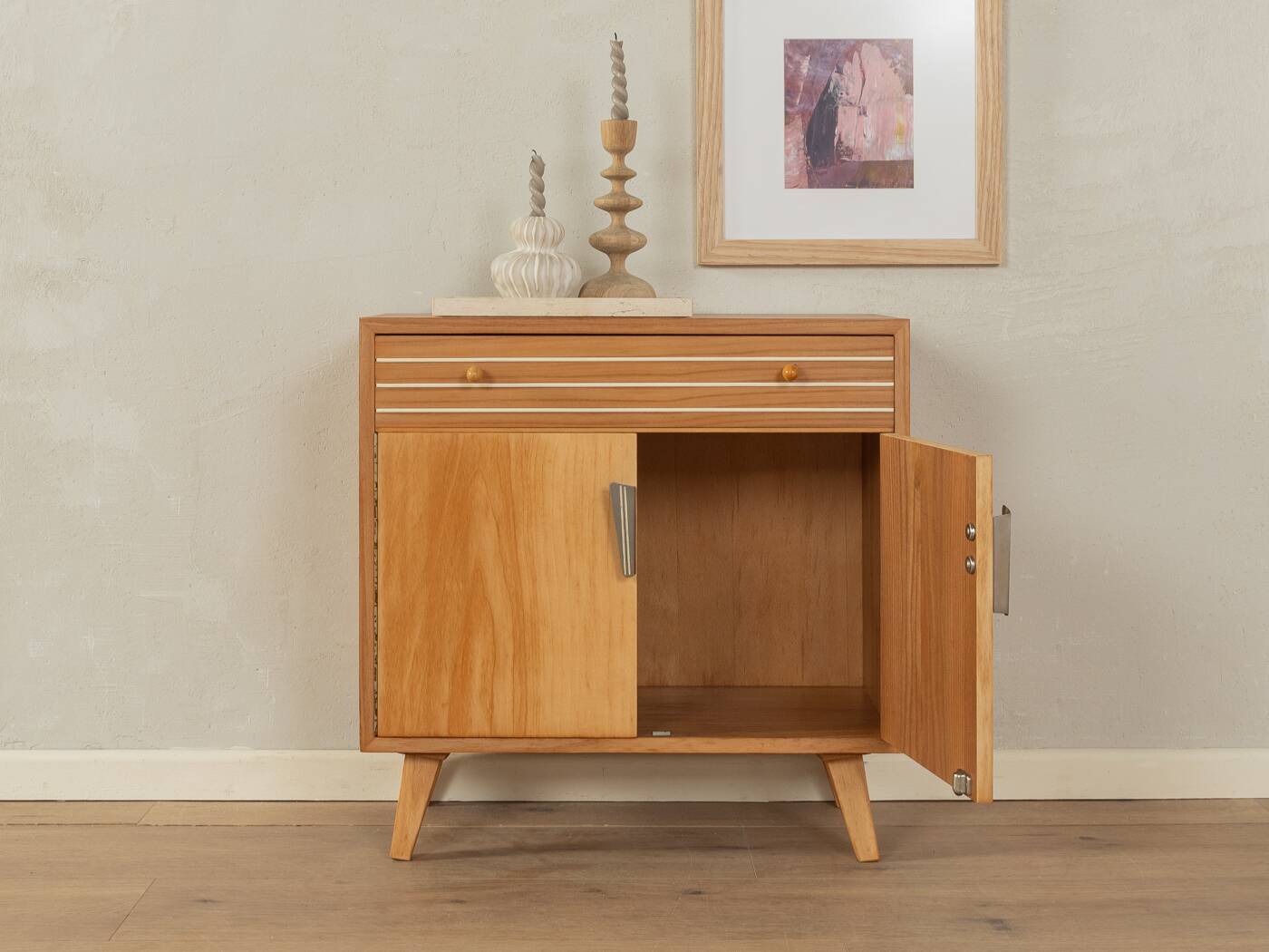 Charming Dresser