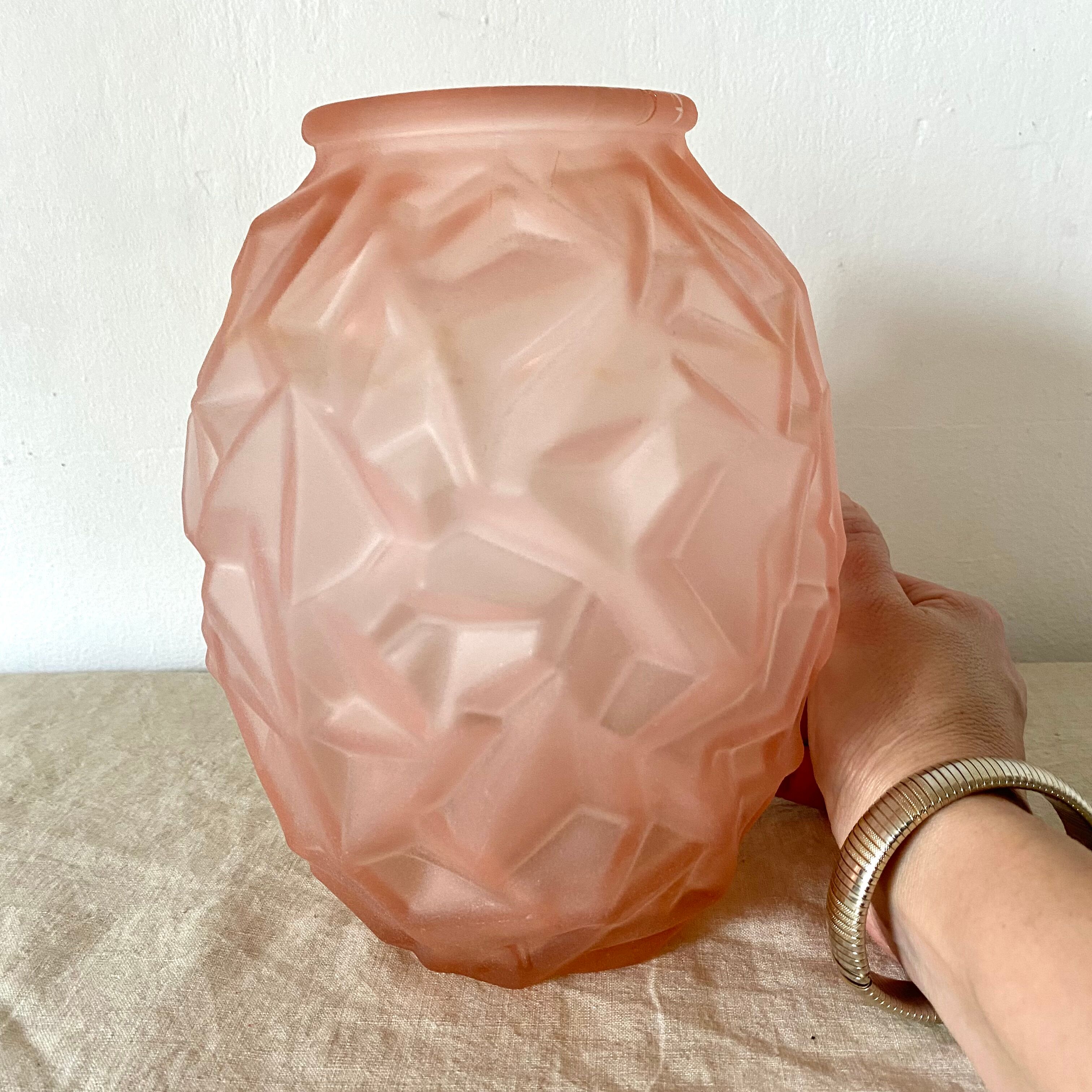 Art Deco vase in pink frosted glass