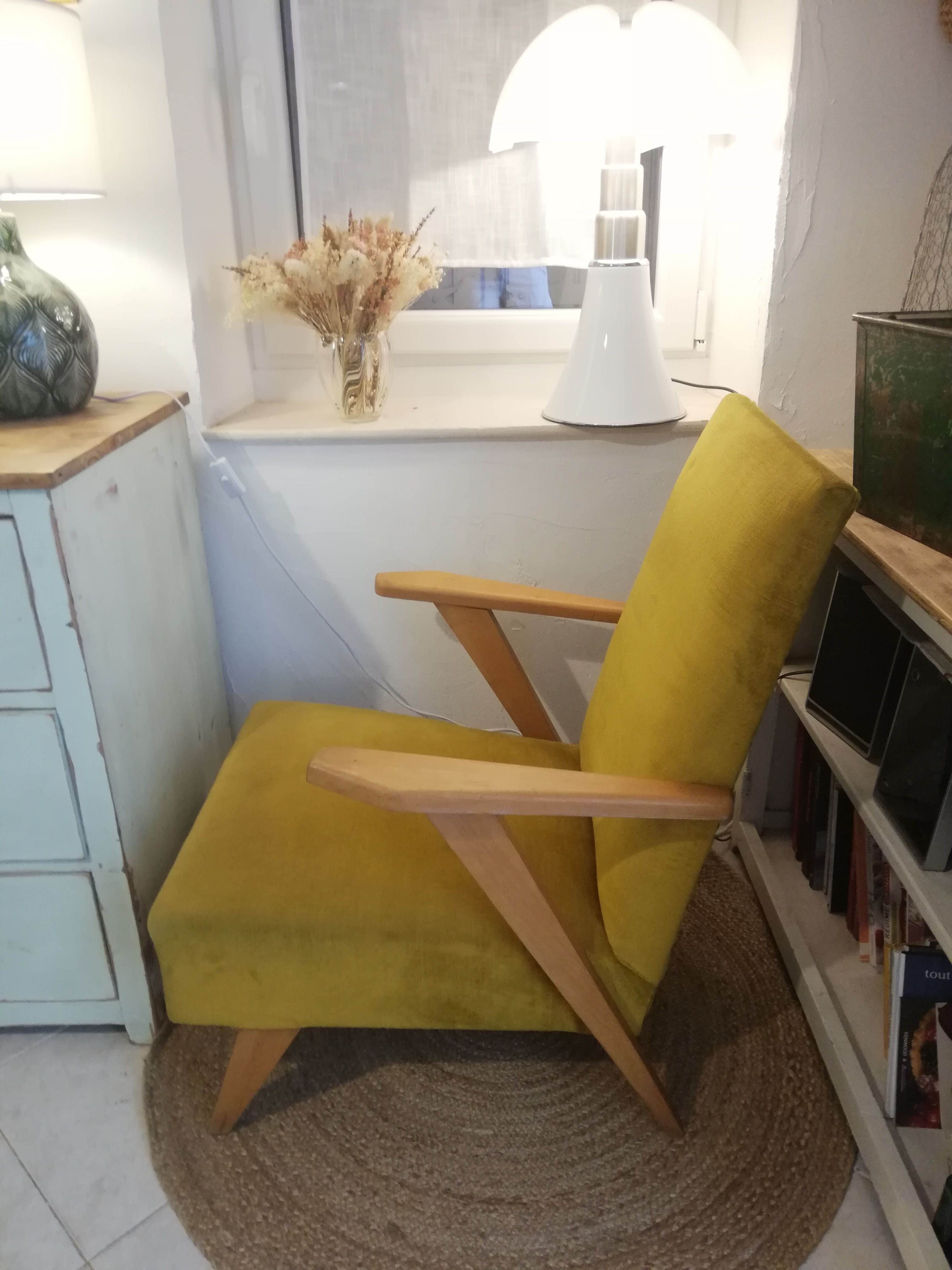 Armchair 50s velvet mustard