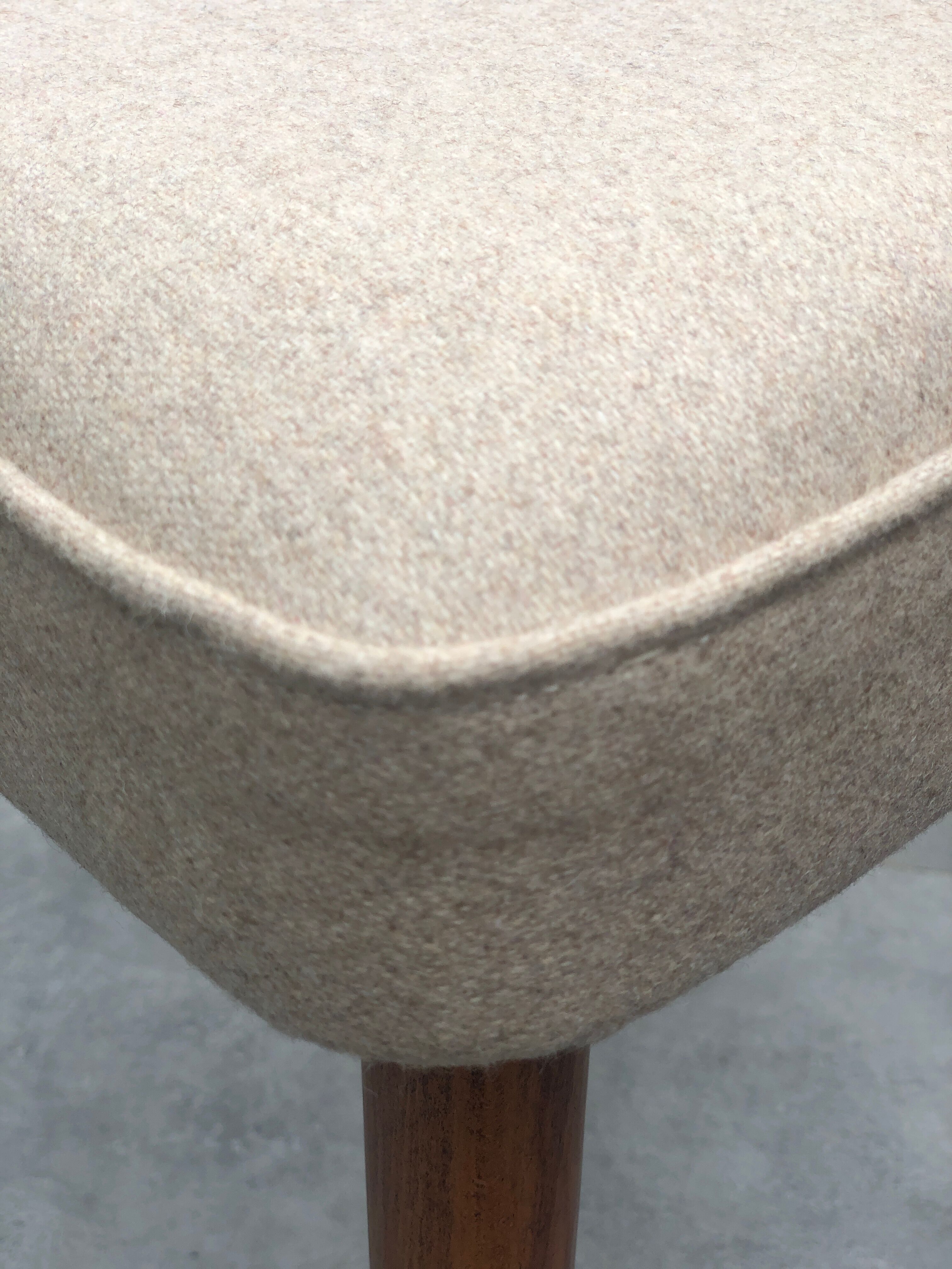 Beige Wool Shell Dining Chair by Lesniewski for Słupskie Fabryki Mebli, 1962
