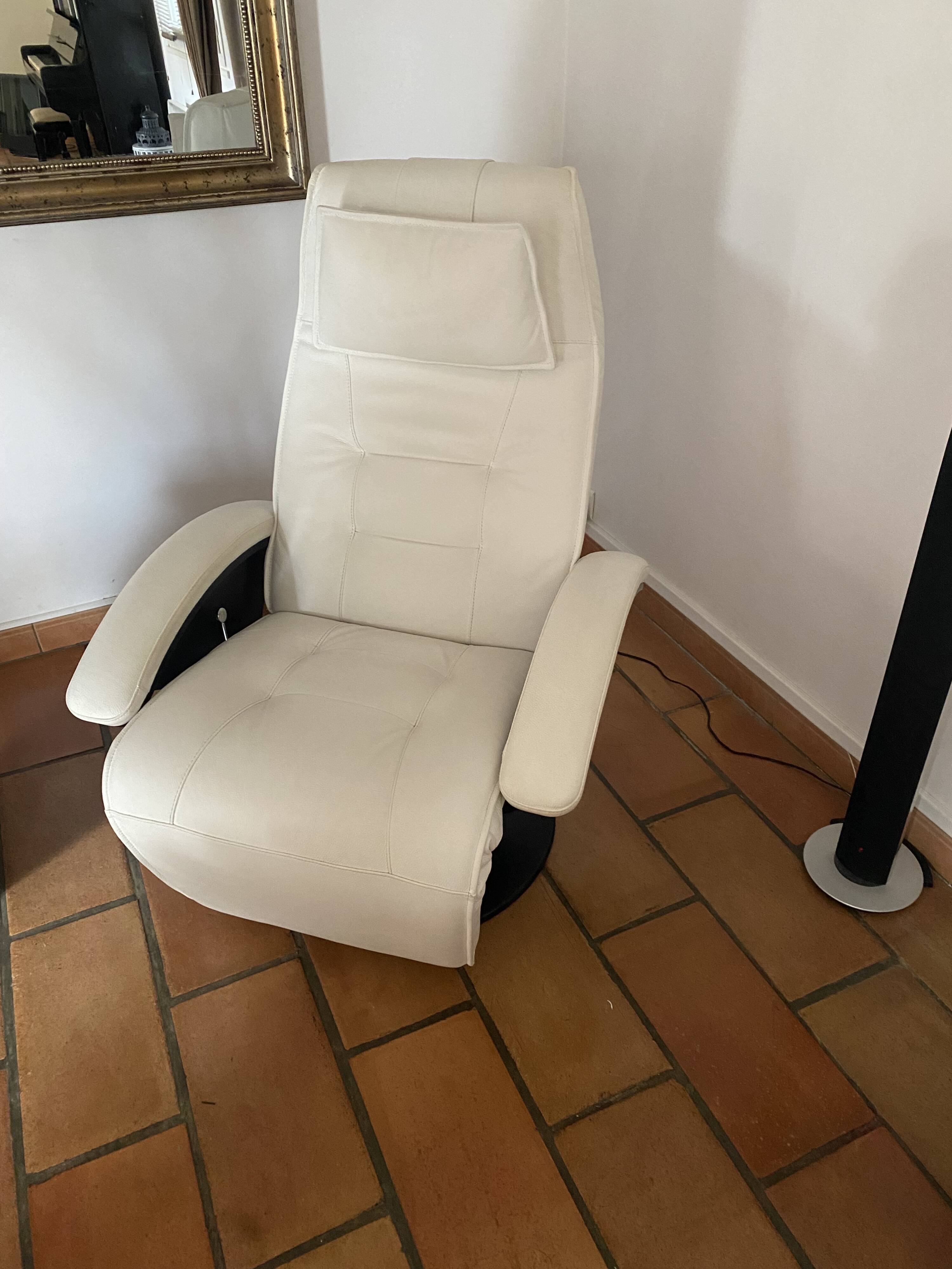 Mistral reclining armchair Roche Bobois