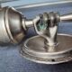 Ensemble de support salle de bain en métal et bronze vintage