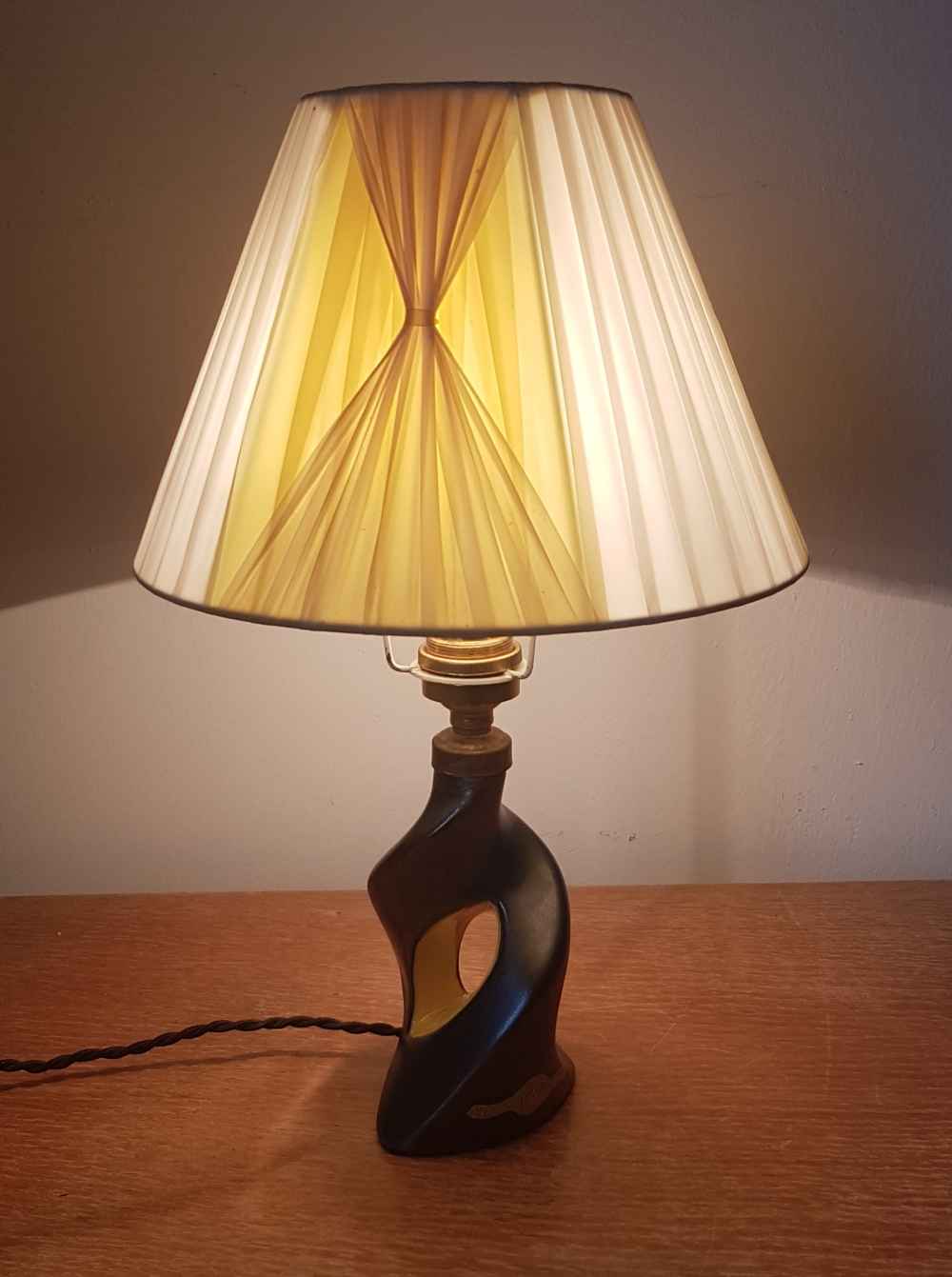 Bordeaux art ceramic lamp