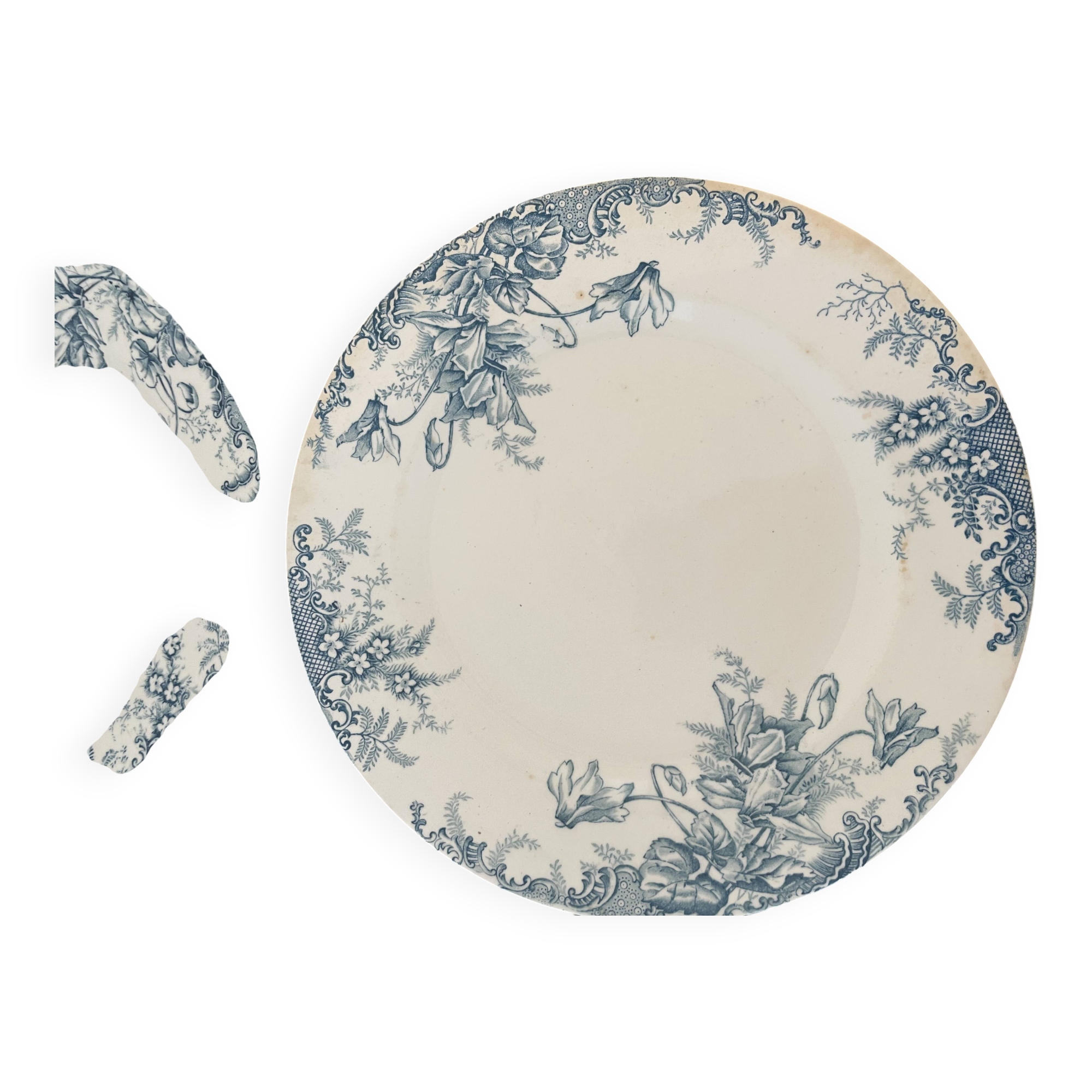 4 Clairefontaine ironstone flat plates, Cyclamens model
