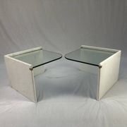 Ensemble de tables d'appoint italiennes, marbre et verre
