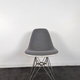 Chaise Vitra Eames DSR rembourrée grise