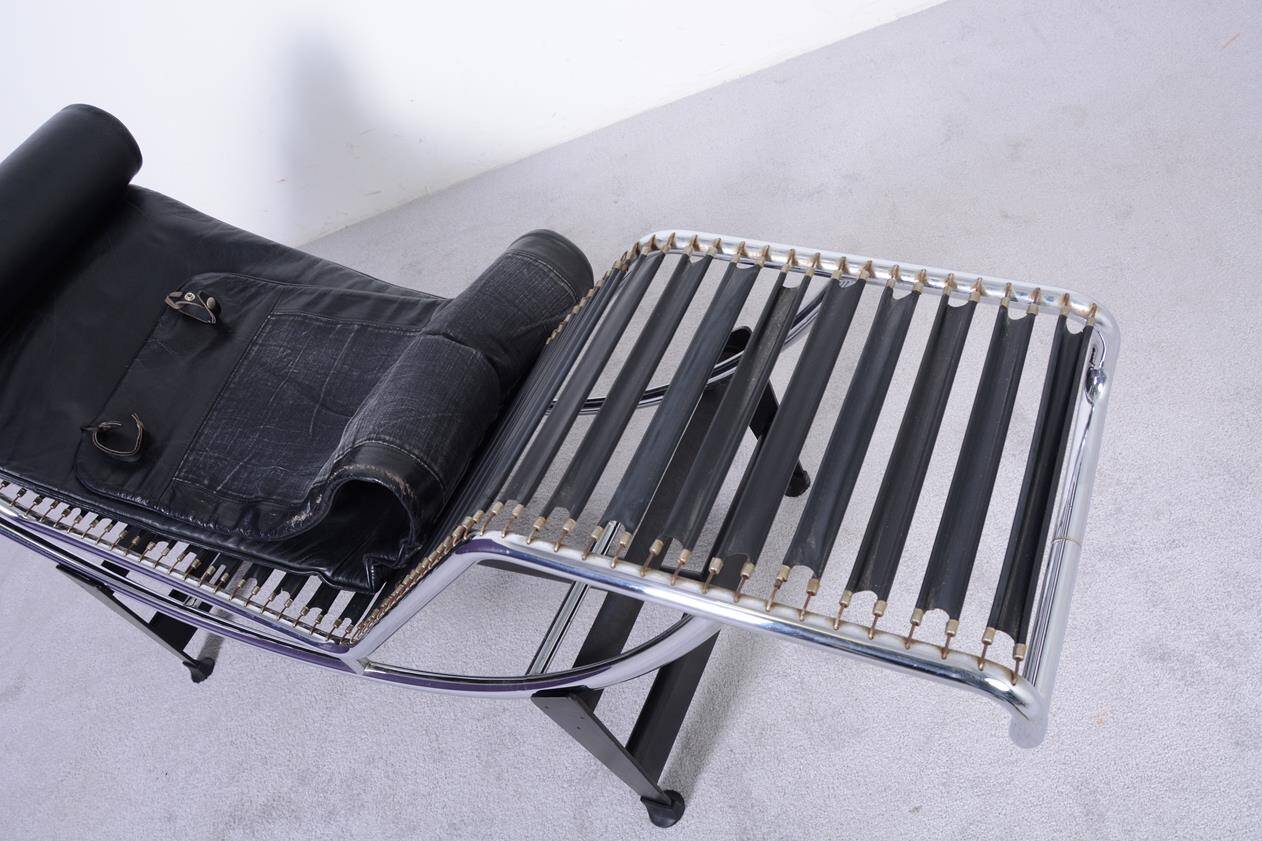 Le corbusier lounge chair Model LC4, old Cassina edition