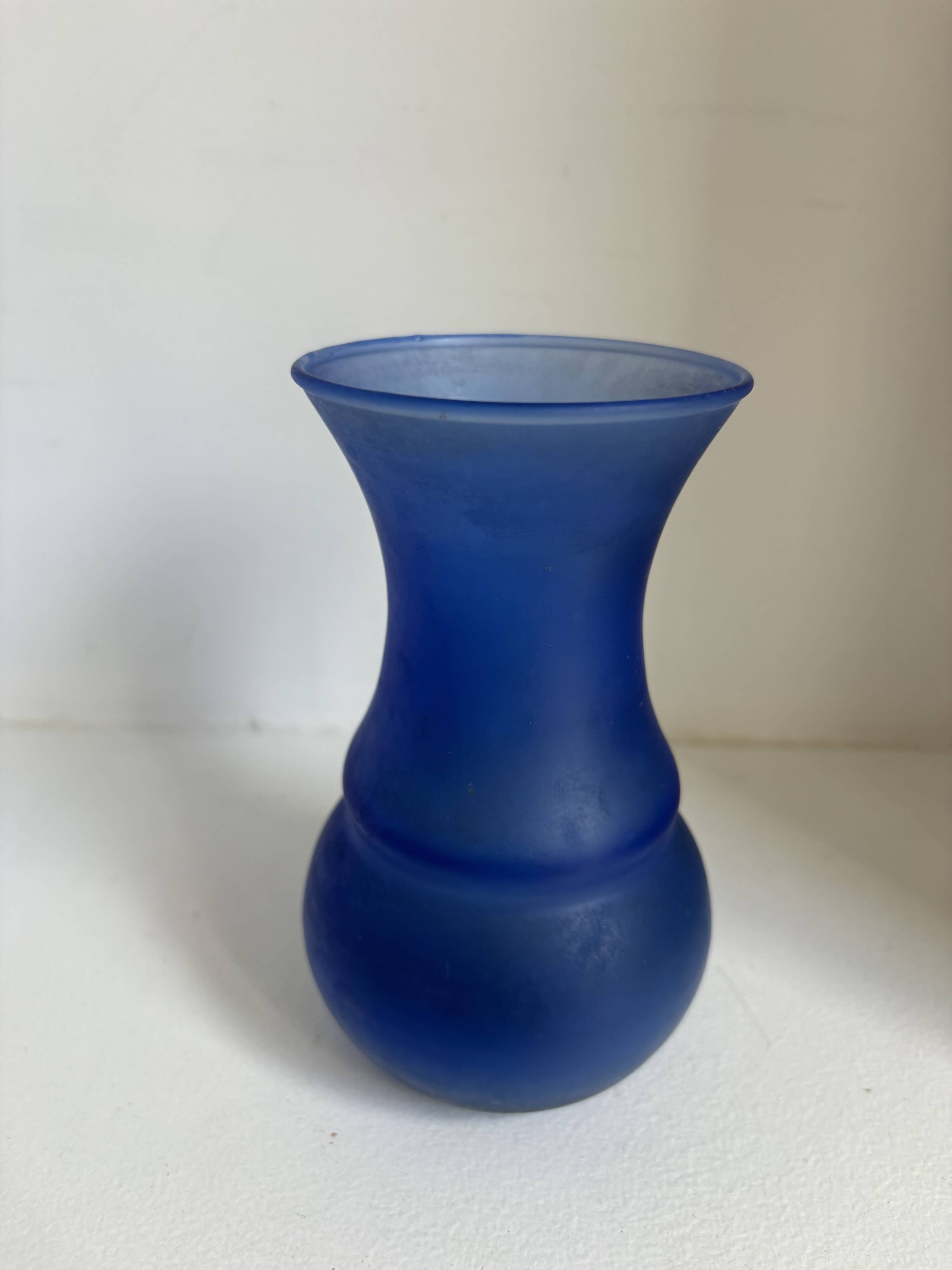 Set of 22 decorative items