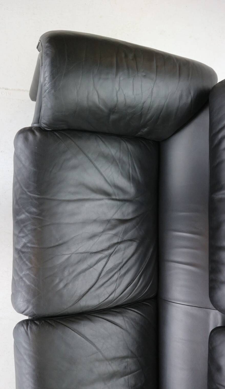 Canapé De Sede en cuir noir, design sculptural, Suisse