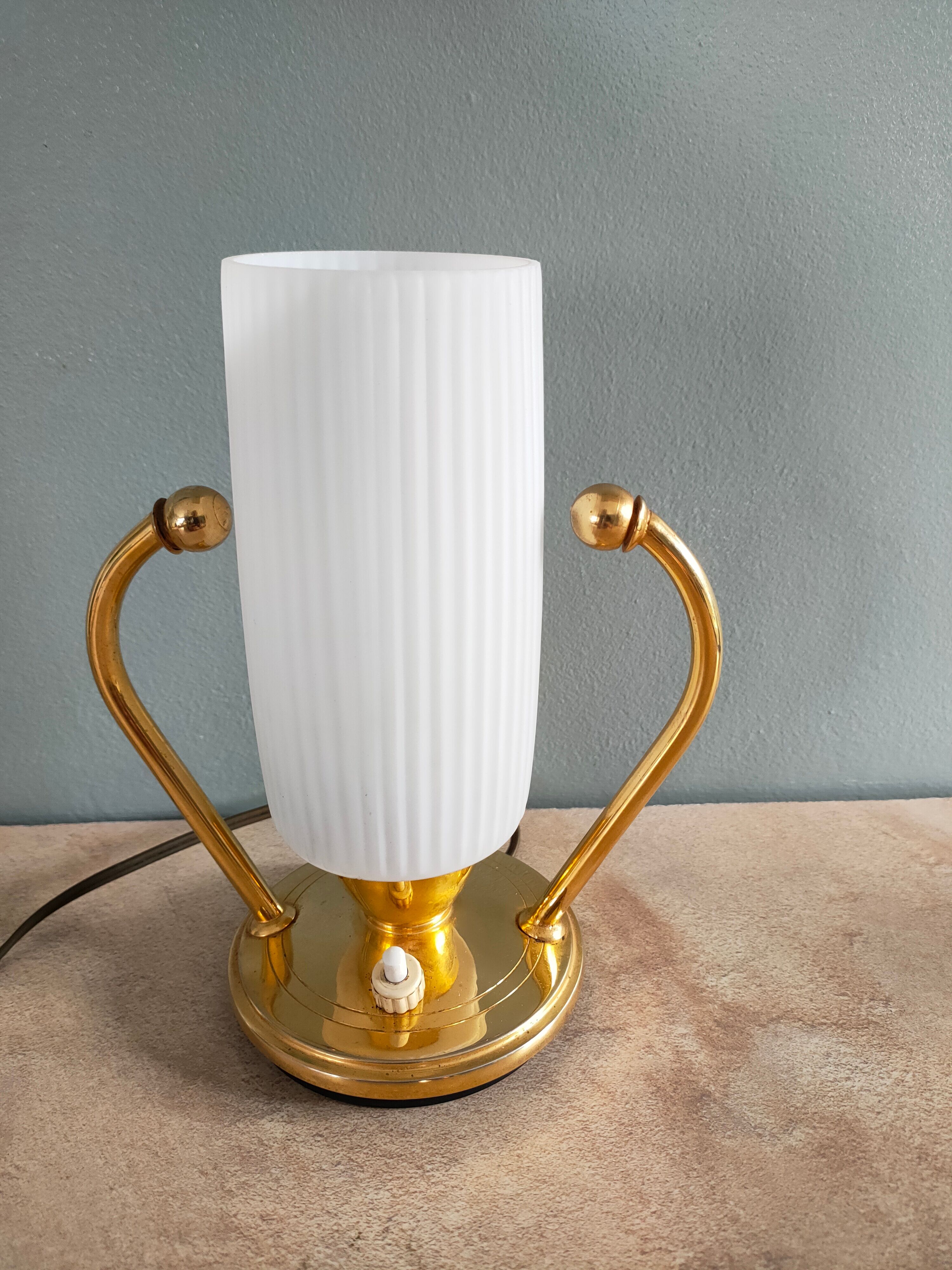 Vintage lamp in opaline and brass