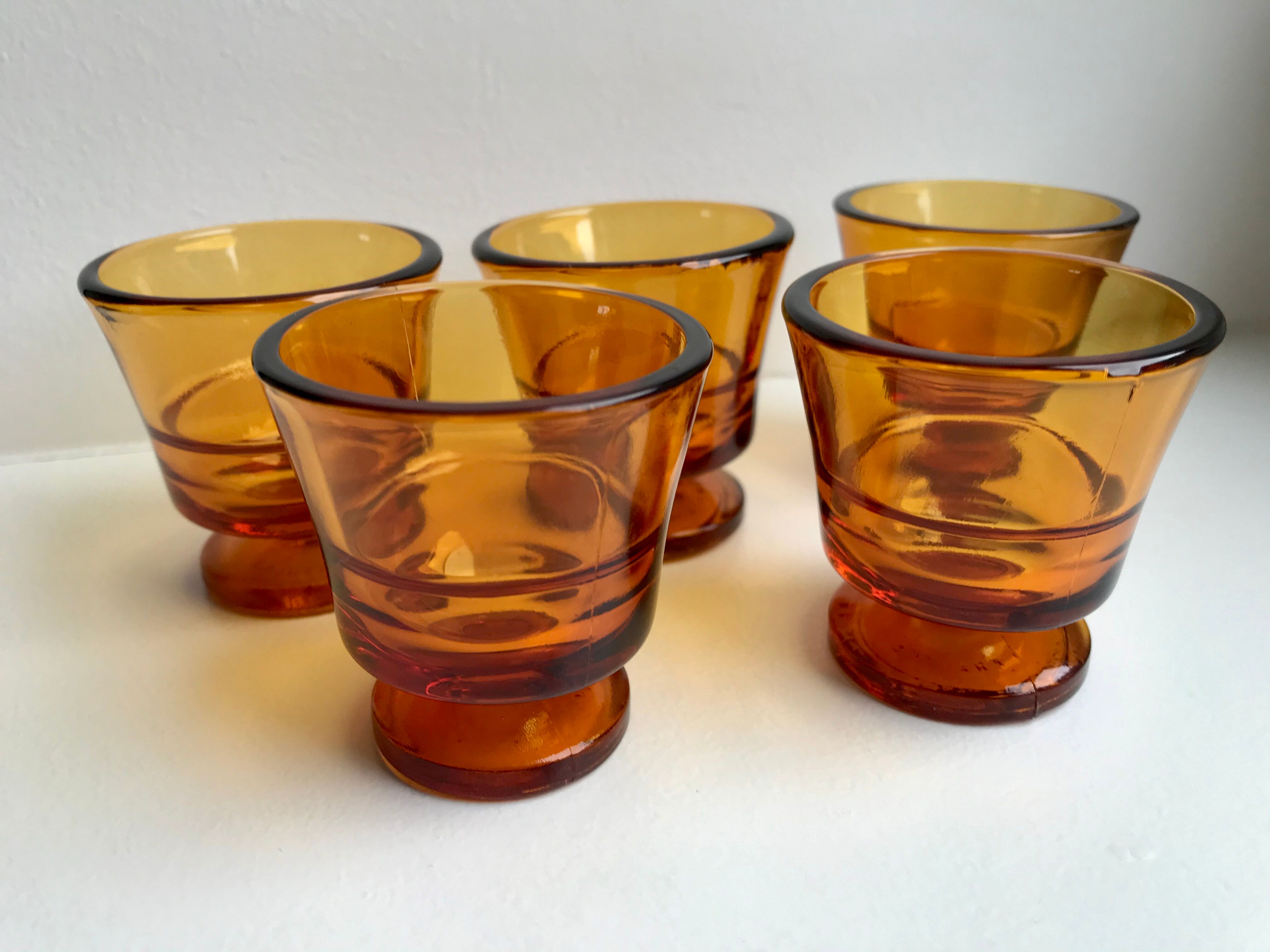 Set of 5 amber liquor glasses in duralex 60s molded glass