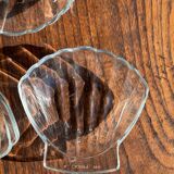 7 vintage shell-shaped bowls in Pyrex glass from France