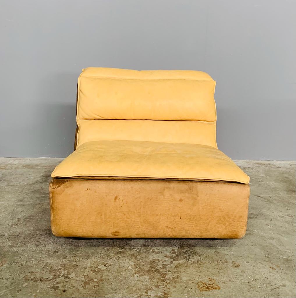 Bogo sofa in leather and suede, by Carlo Bartoli for Rossi di Albizzate